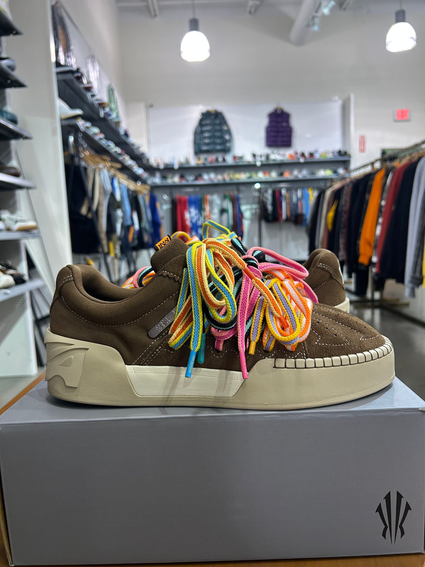 PREOWNED Anta Kai Hela Brown