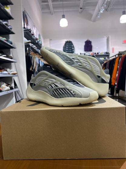 PO Yeezy 700 V3 Fade Salt