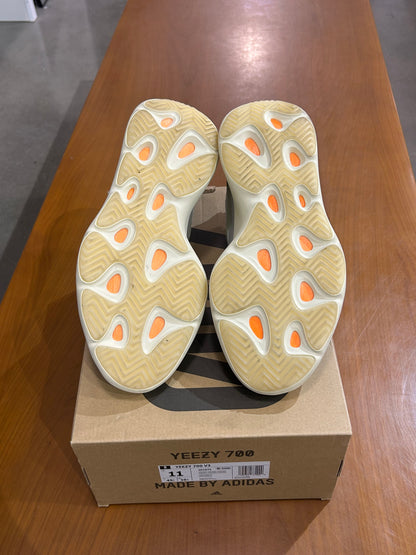 PO Yeezy 700 V3 Fade Salt