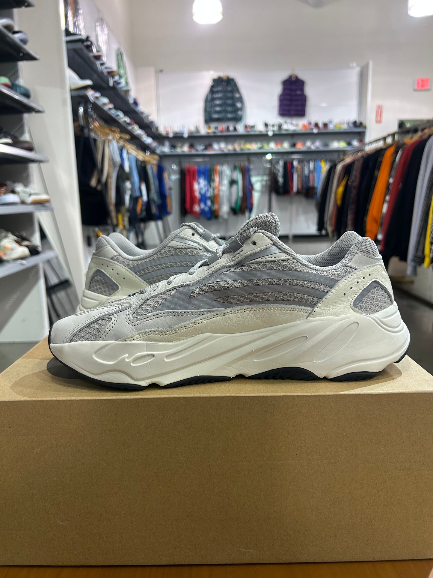 PREOWNED Yeezy 700 Static