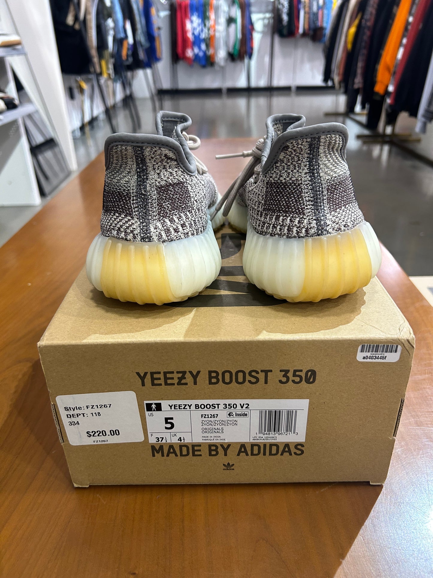 PREOWNED Yeezy 350 V2 Zyon