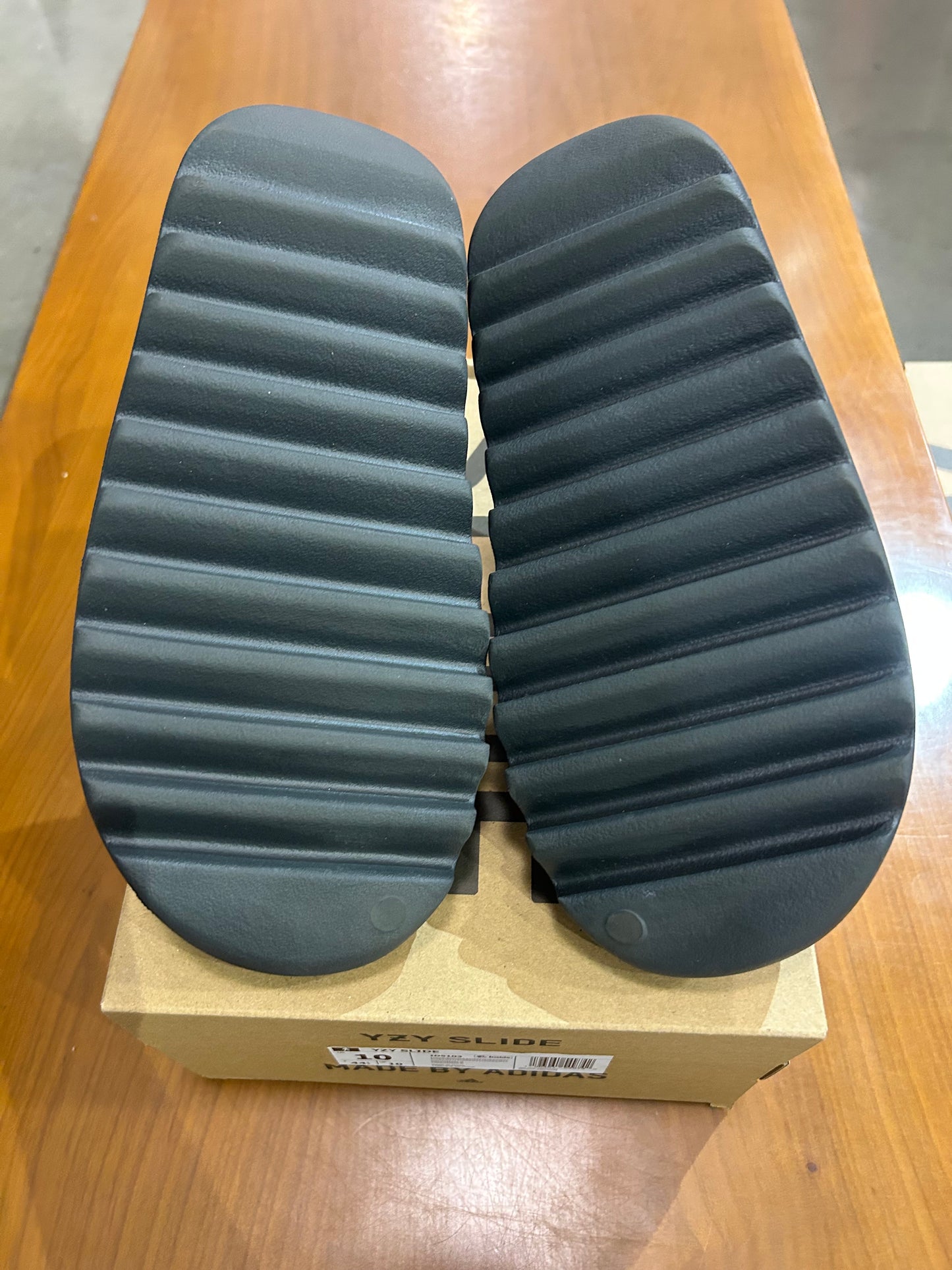 PREOWNED Adidas Yeezy Slide Dark Onyx
