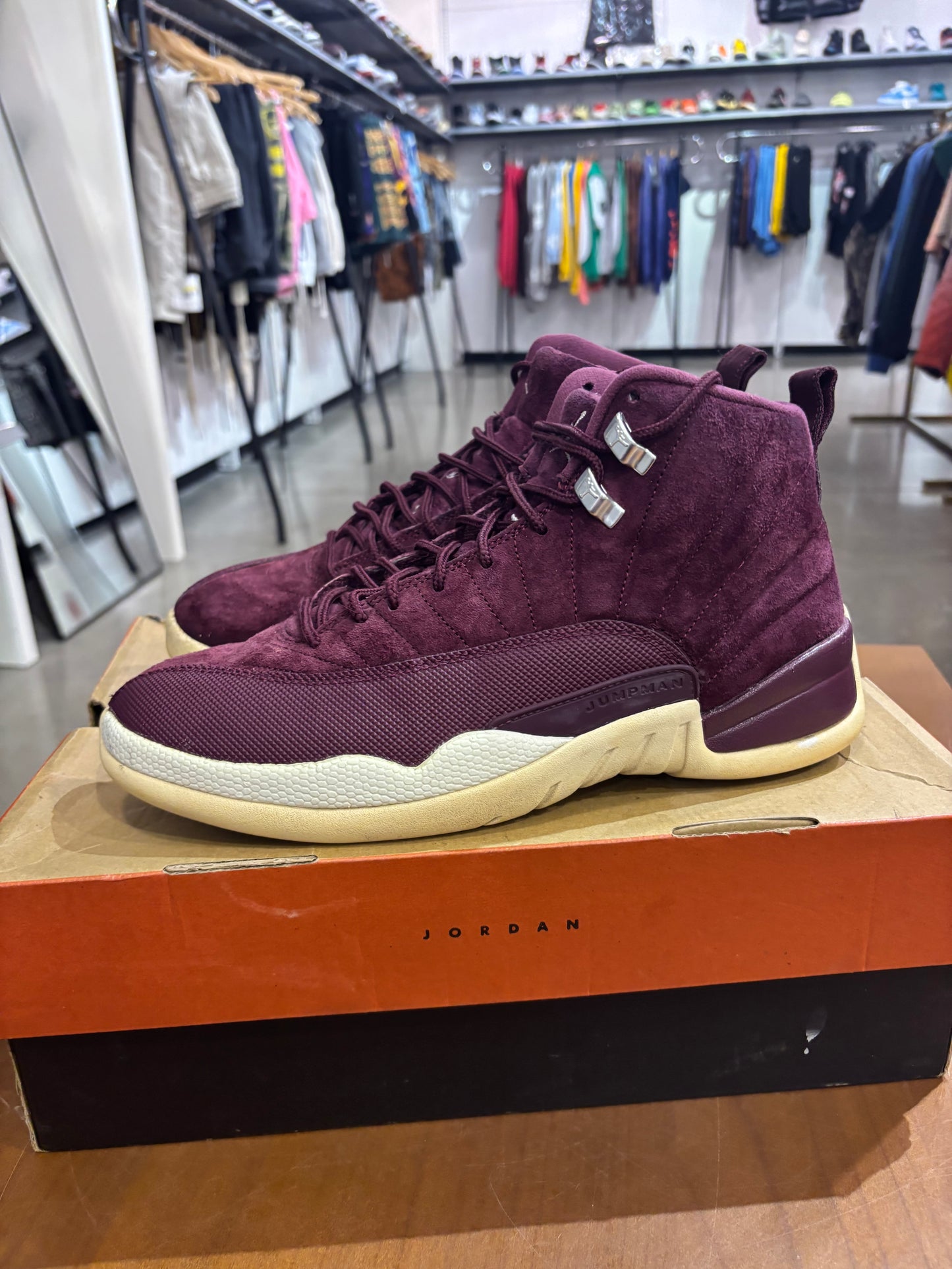 Preowned Air Jordan 12 Bordeaux