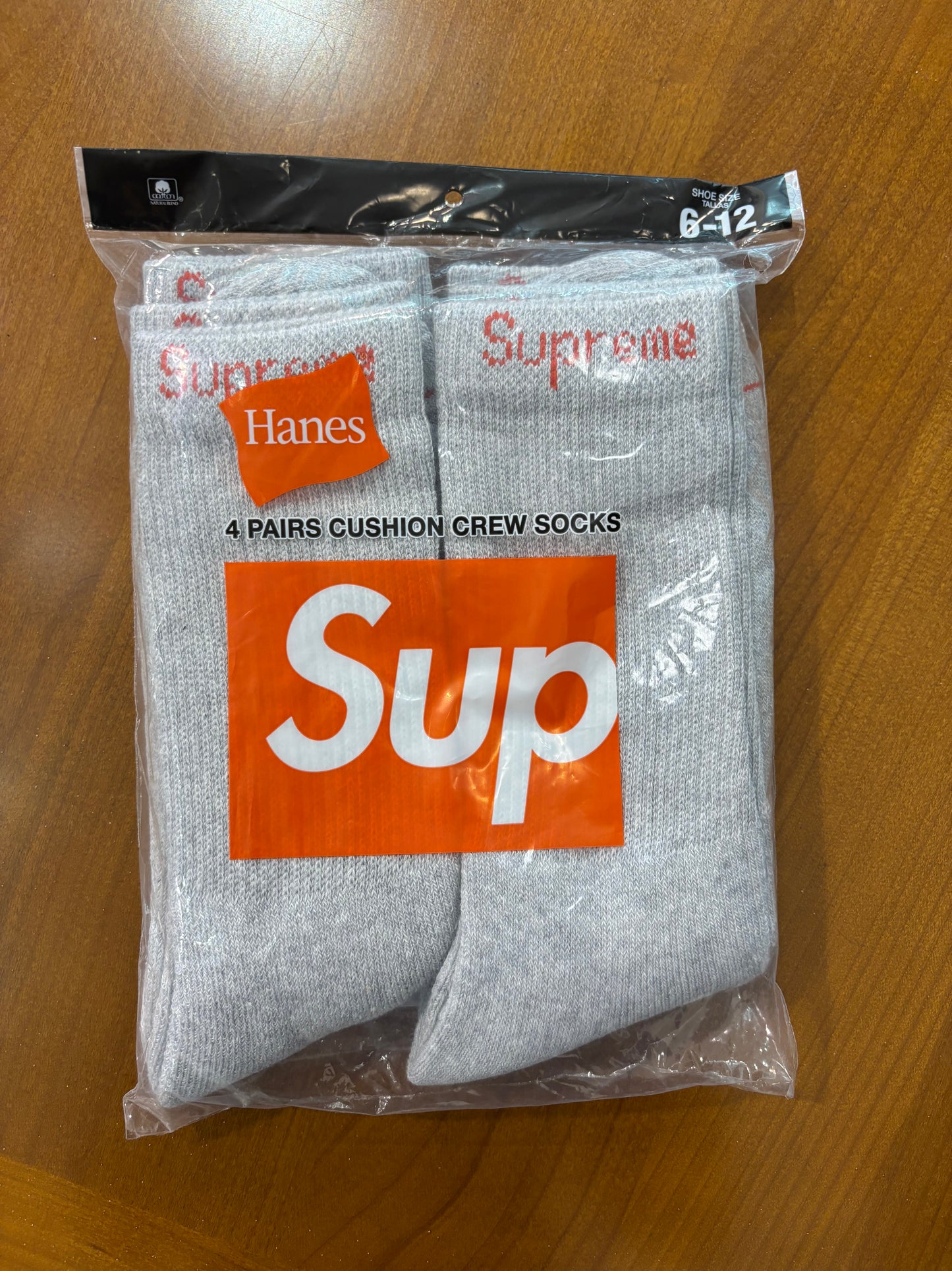 Supreme Hanes Crew Socks(4 Pack) Grey