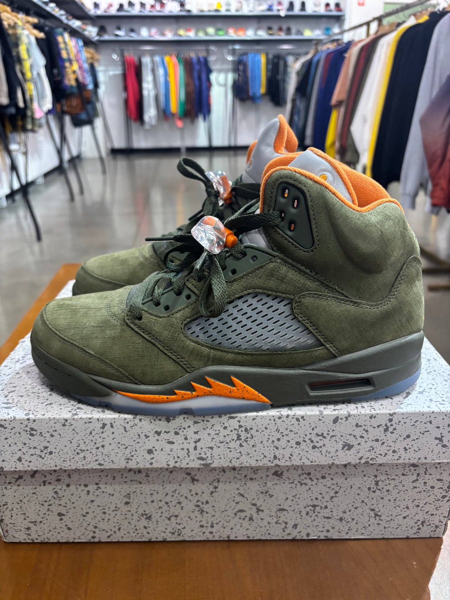 Preowned Air Jordan 5 Olive