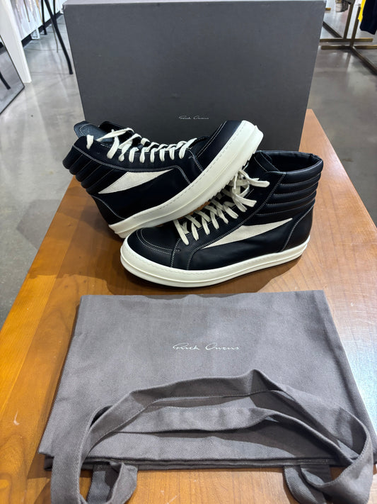 Preowned Rick Owens Porterville Vintage High Black Milk