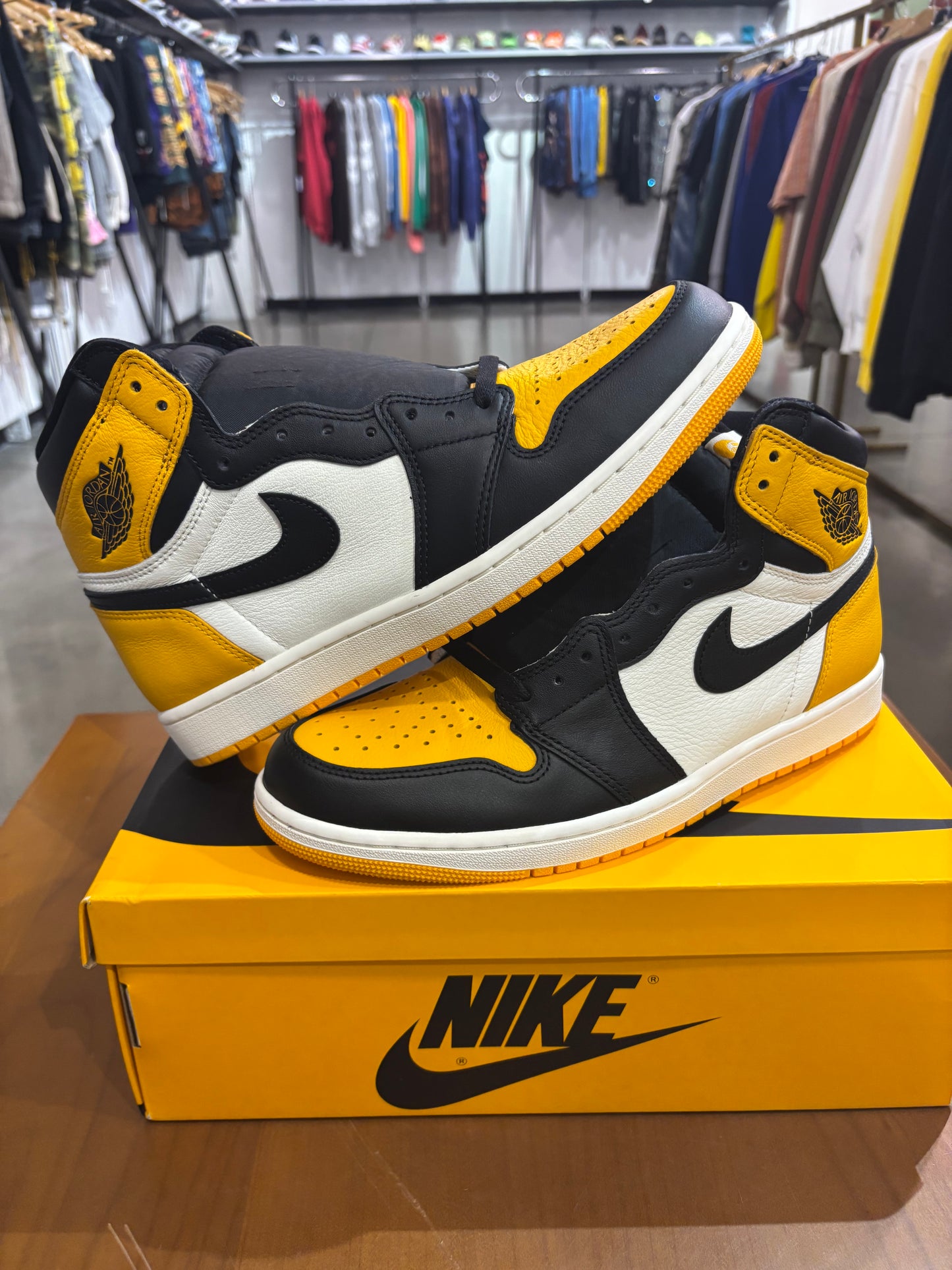 Air Jordan 1 Taxi