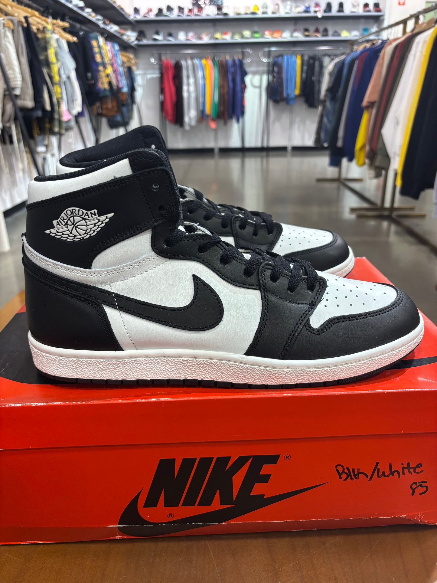 Preowned Air Jordan 1 '85 Black White