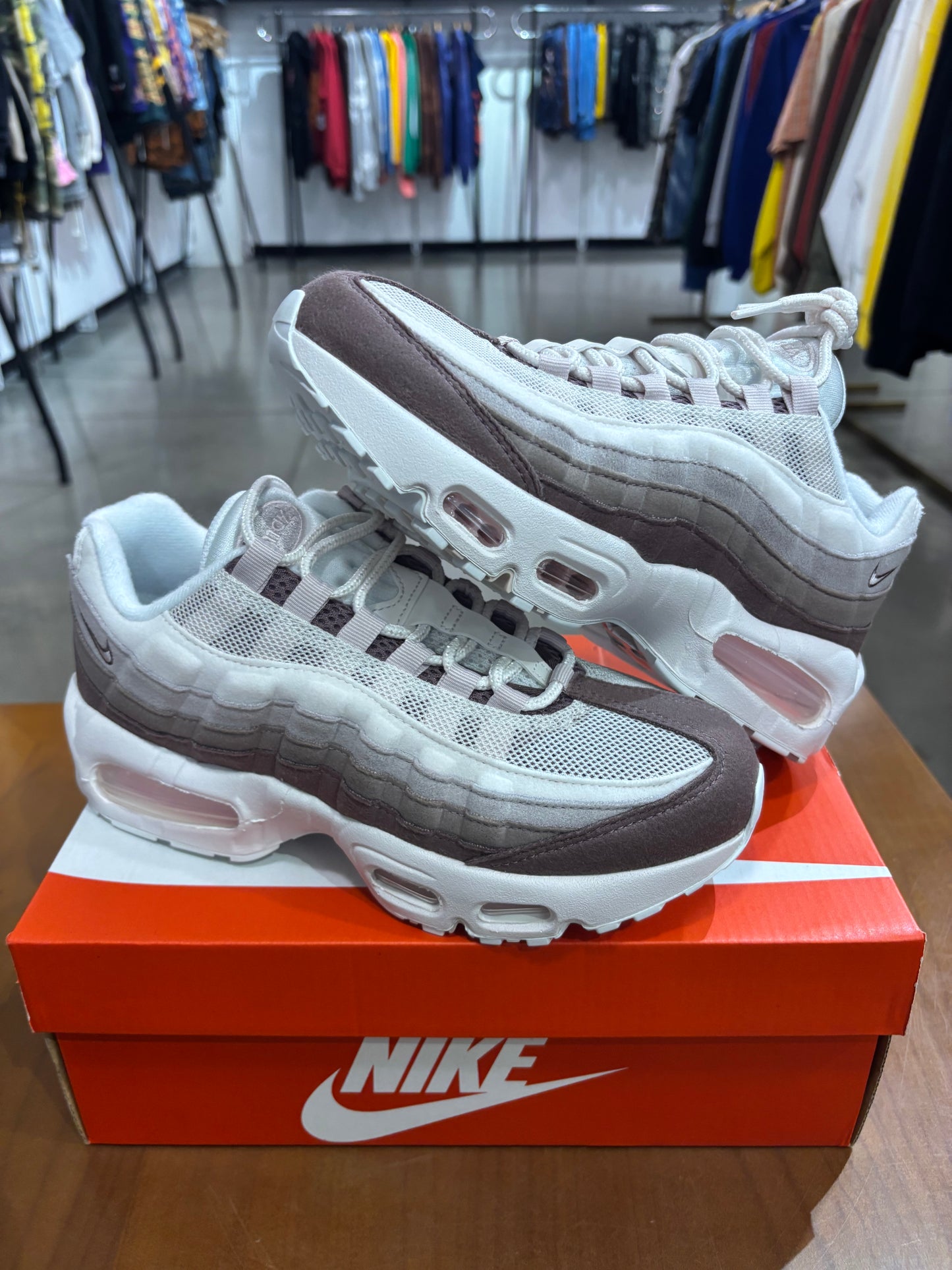 Nike Air Max 95 Phantom Silt Red