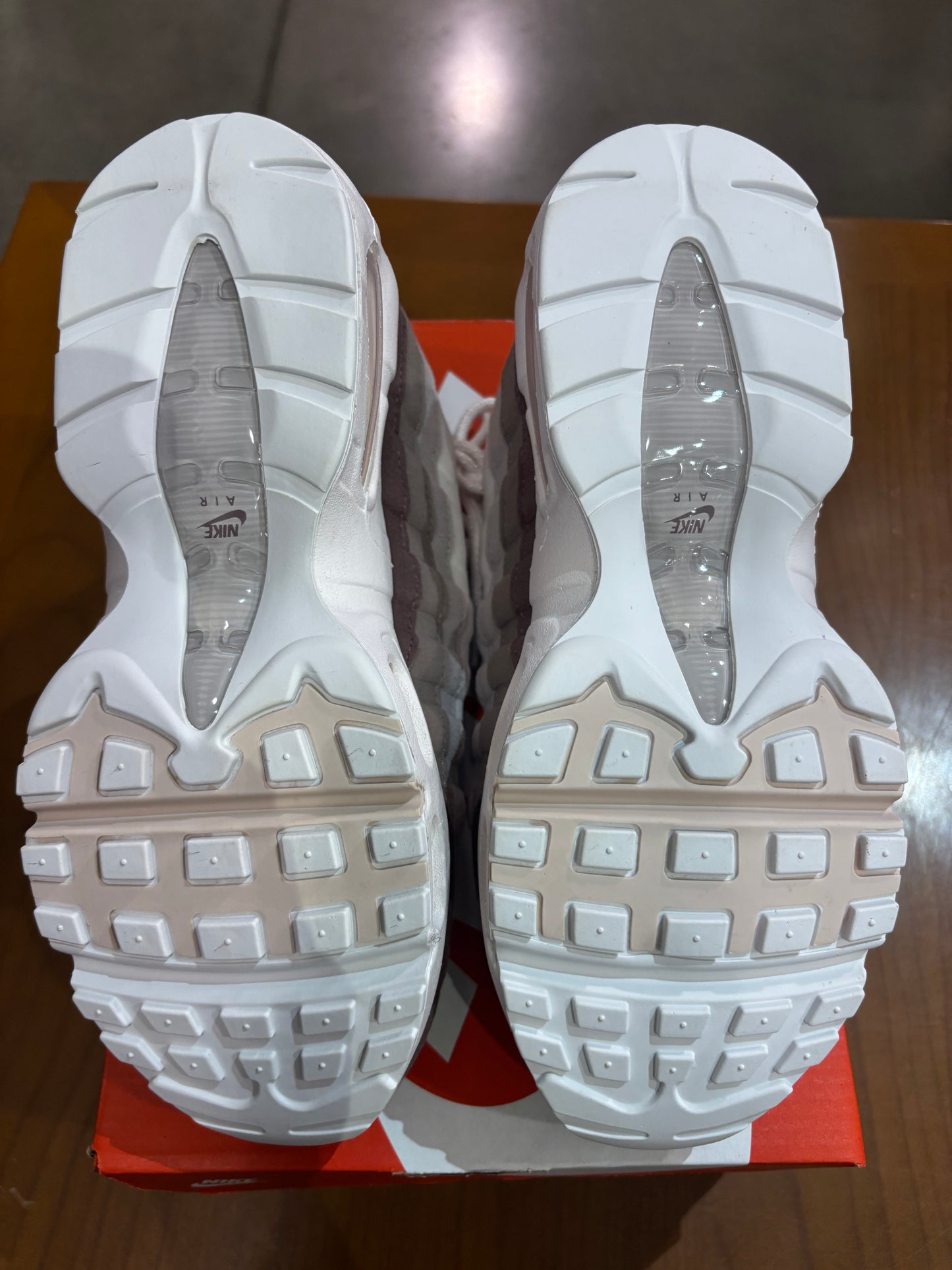 Nike Air Max 95 Phantom Silt Red