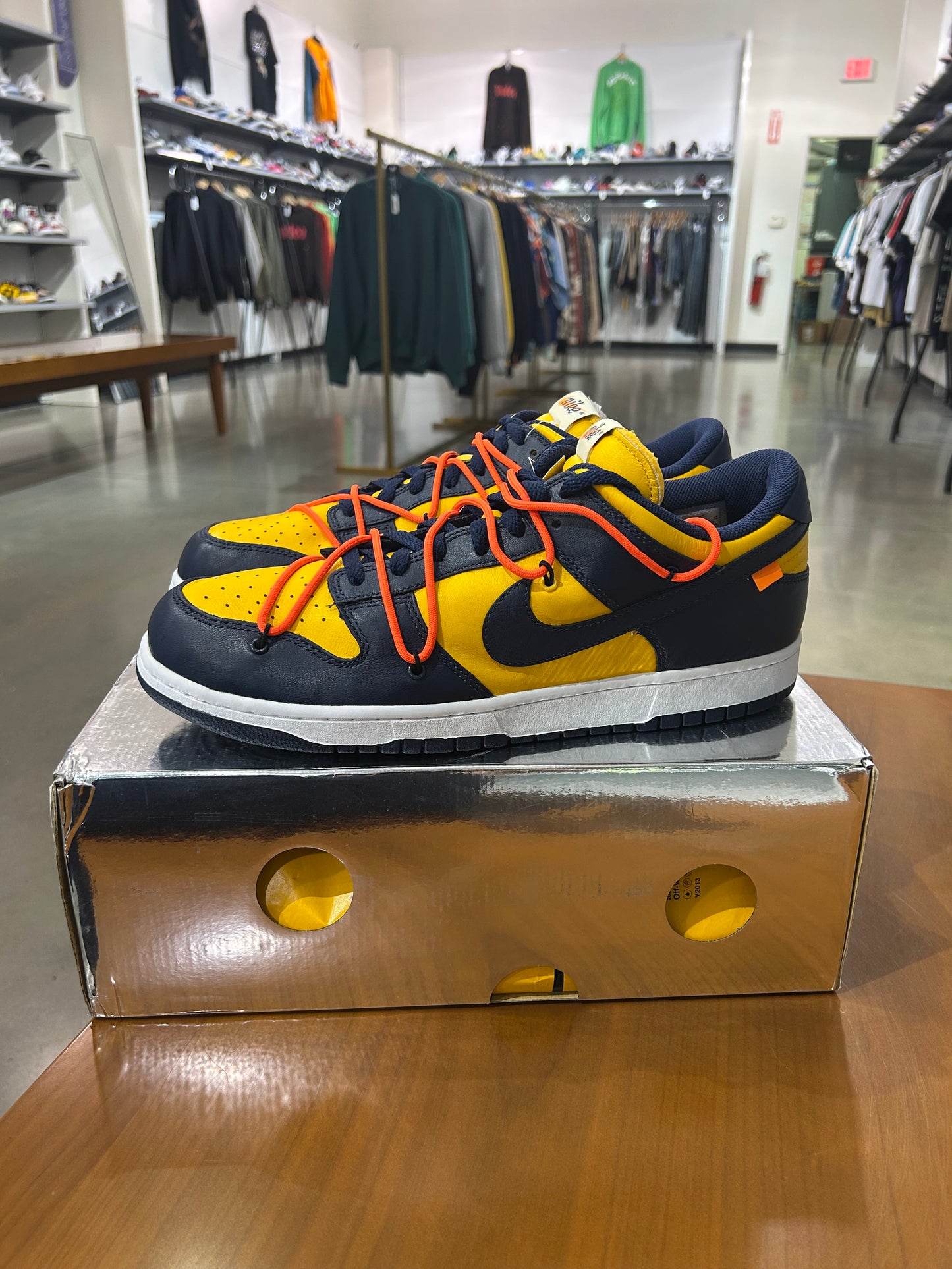 Nike Dunk Low Off-White University Gold