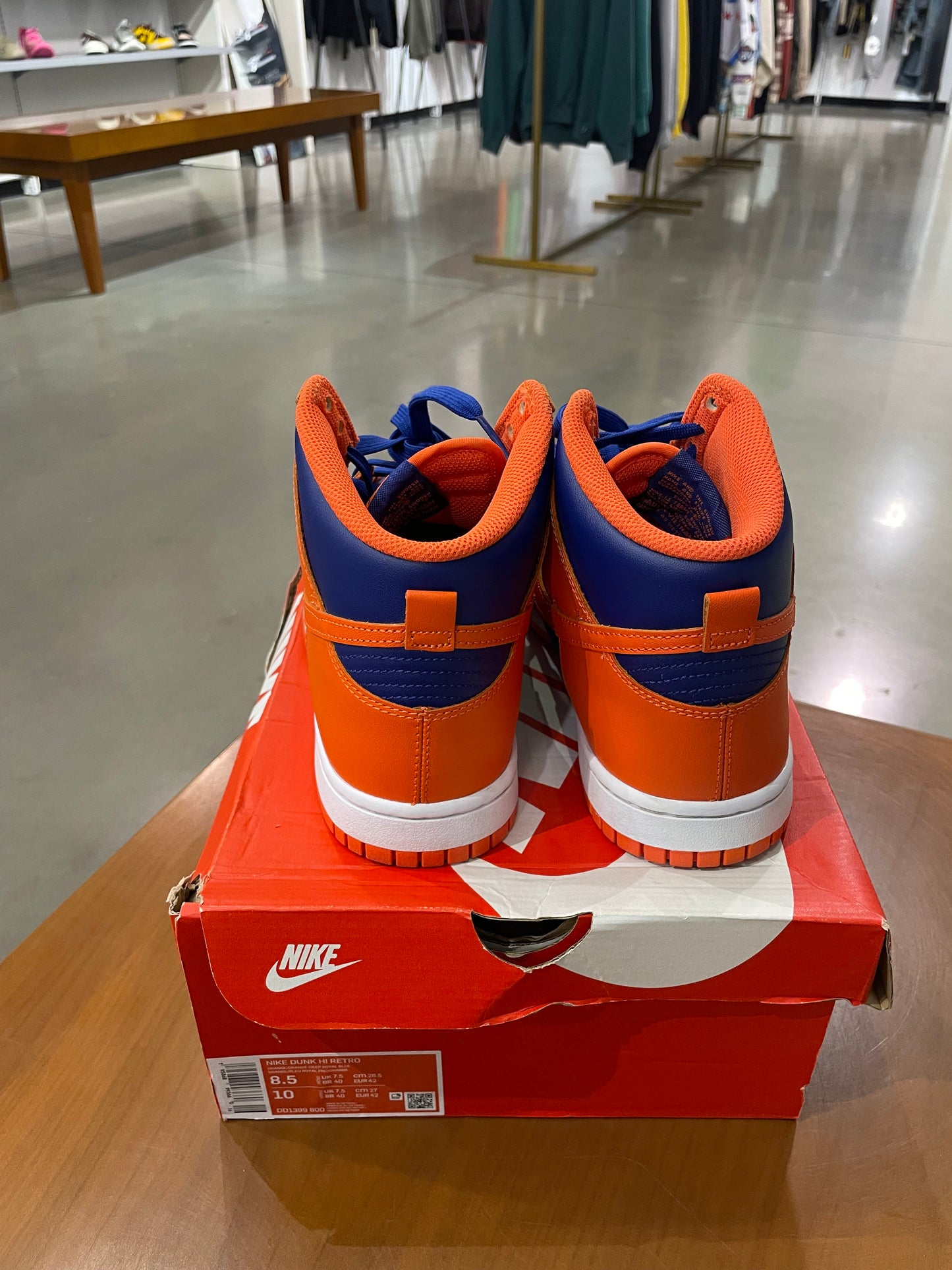 Preowned Nike Dunk High Knicks