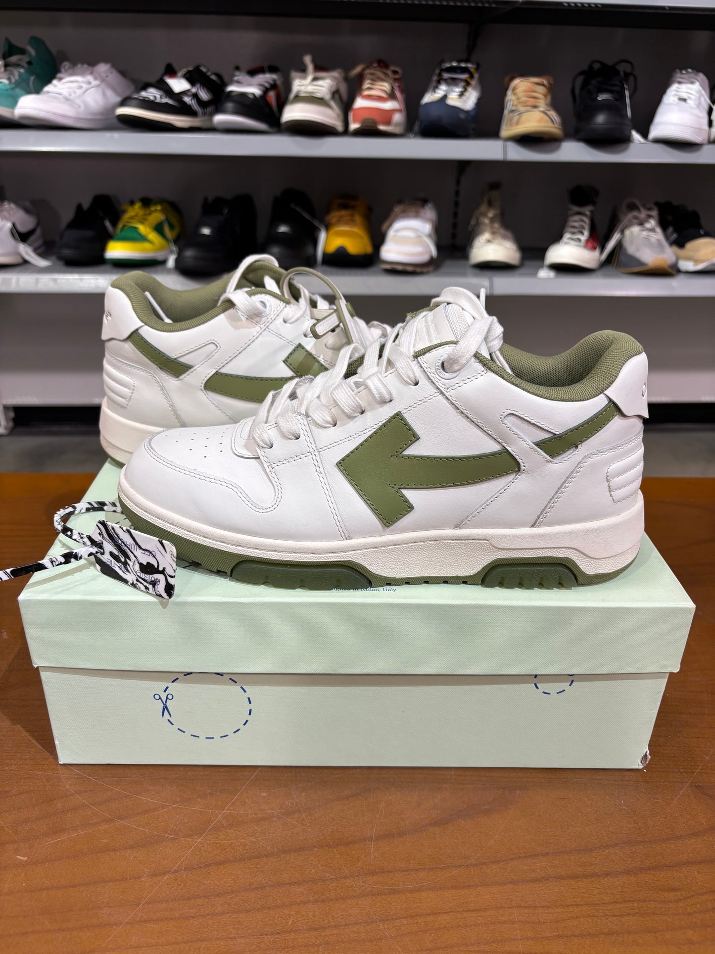 Preowned Off White Out Of Office Calf Leather White Sage