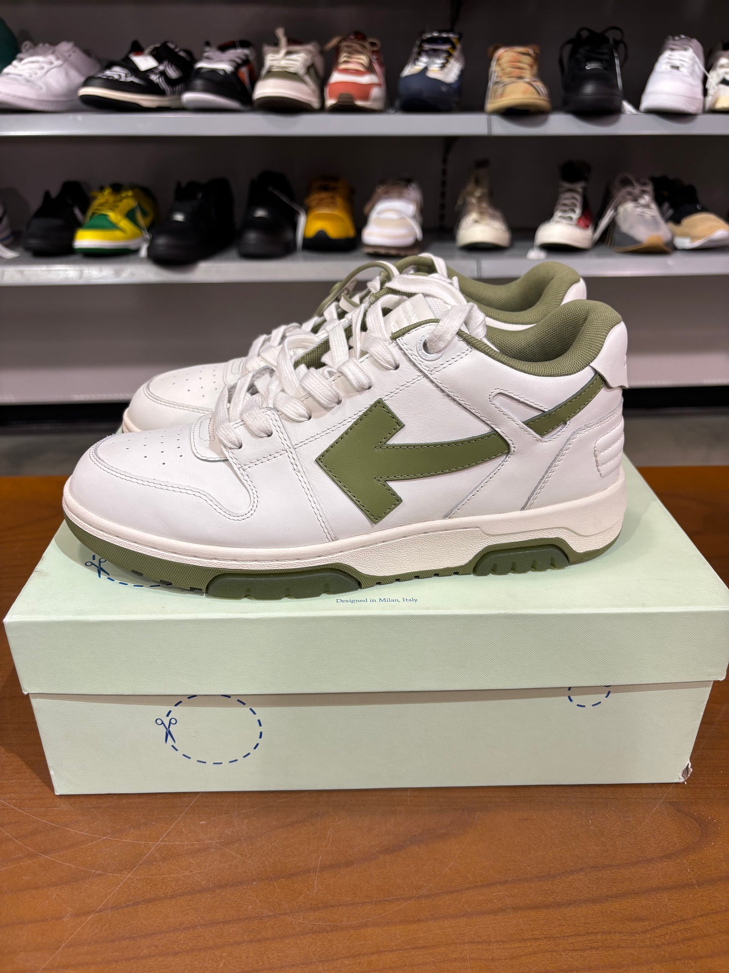 Preowned Off White Out Of Office Calf Leather White Sage