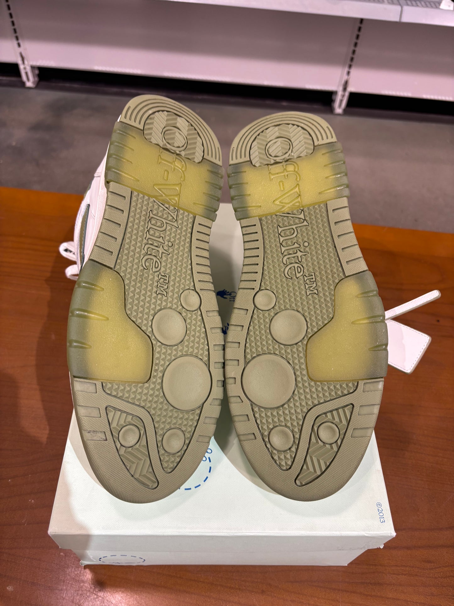 Preowned Off White Out Of Office Calf Leather White Sage