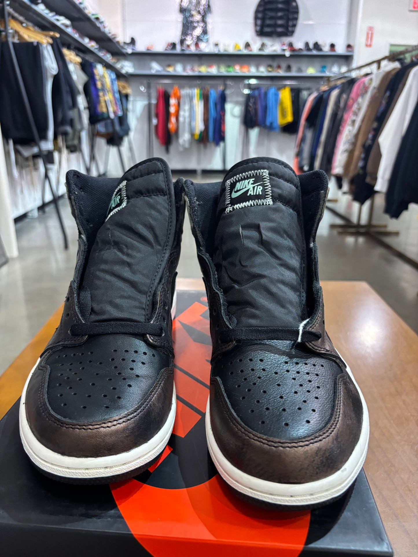 Preowned Air Jordan 1 Light Army Rust Shadow Patina