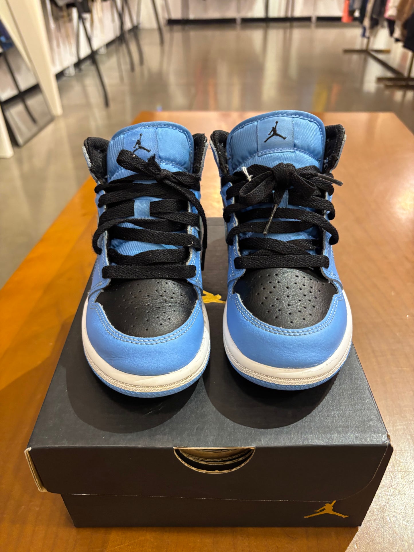 Preowned Air Jordan 1 Mid University Blue Black