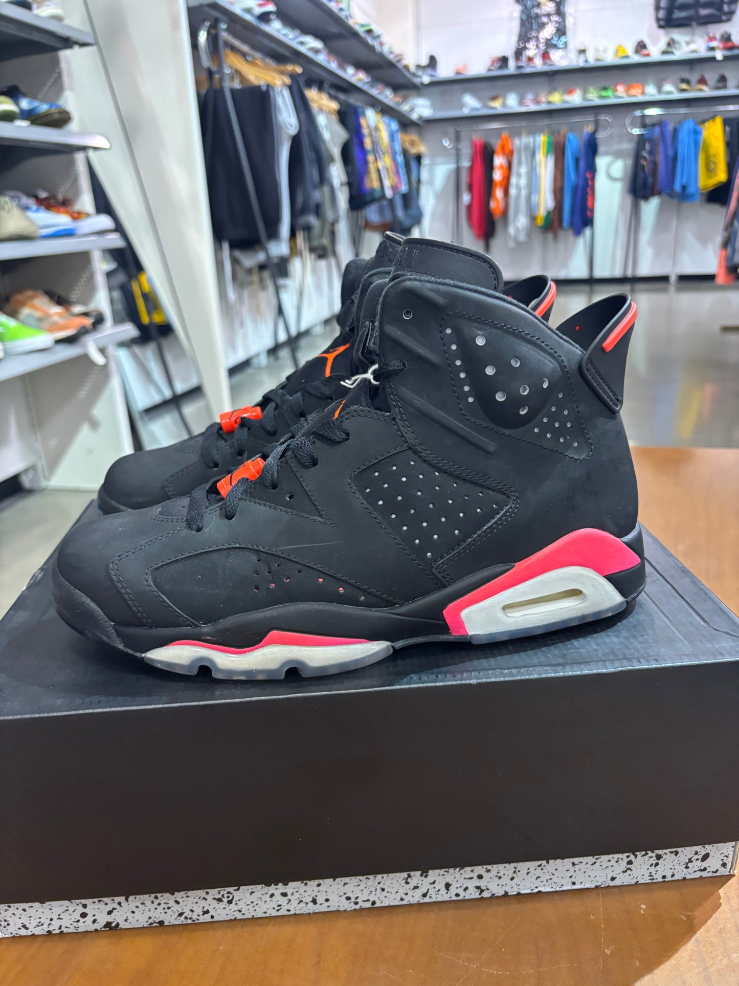 Preowned Air Jordan 6 Infrared (Defect)