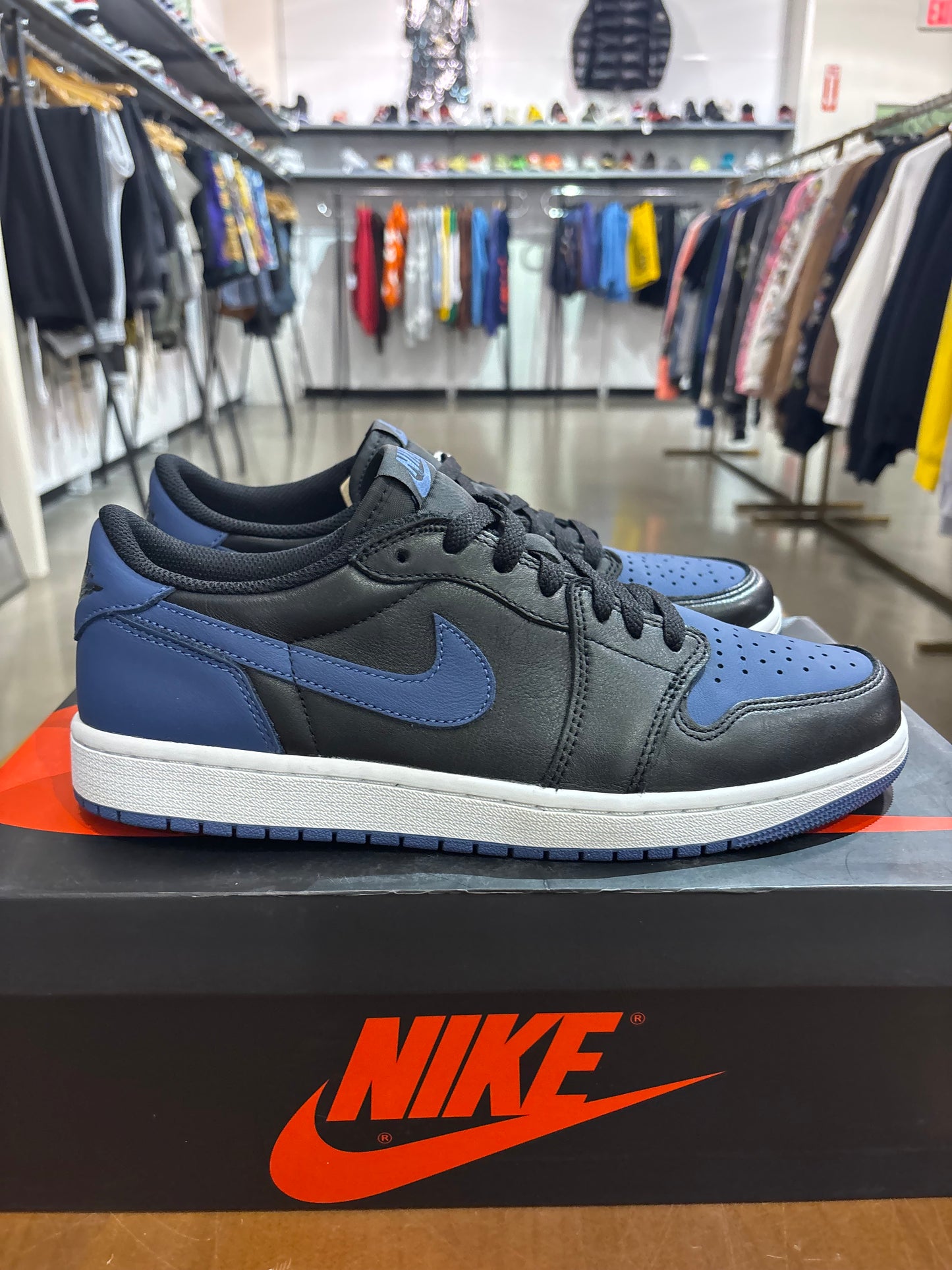Preowned Air Jordan 1 Low Mystic Navy