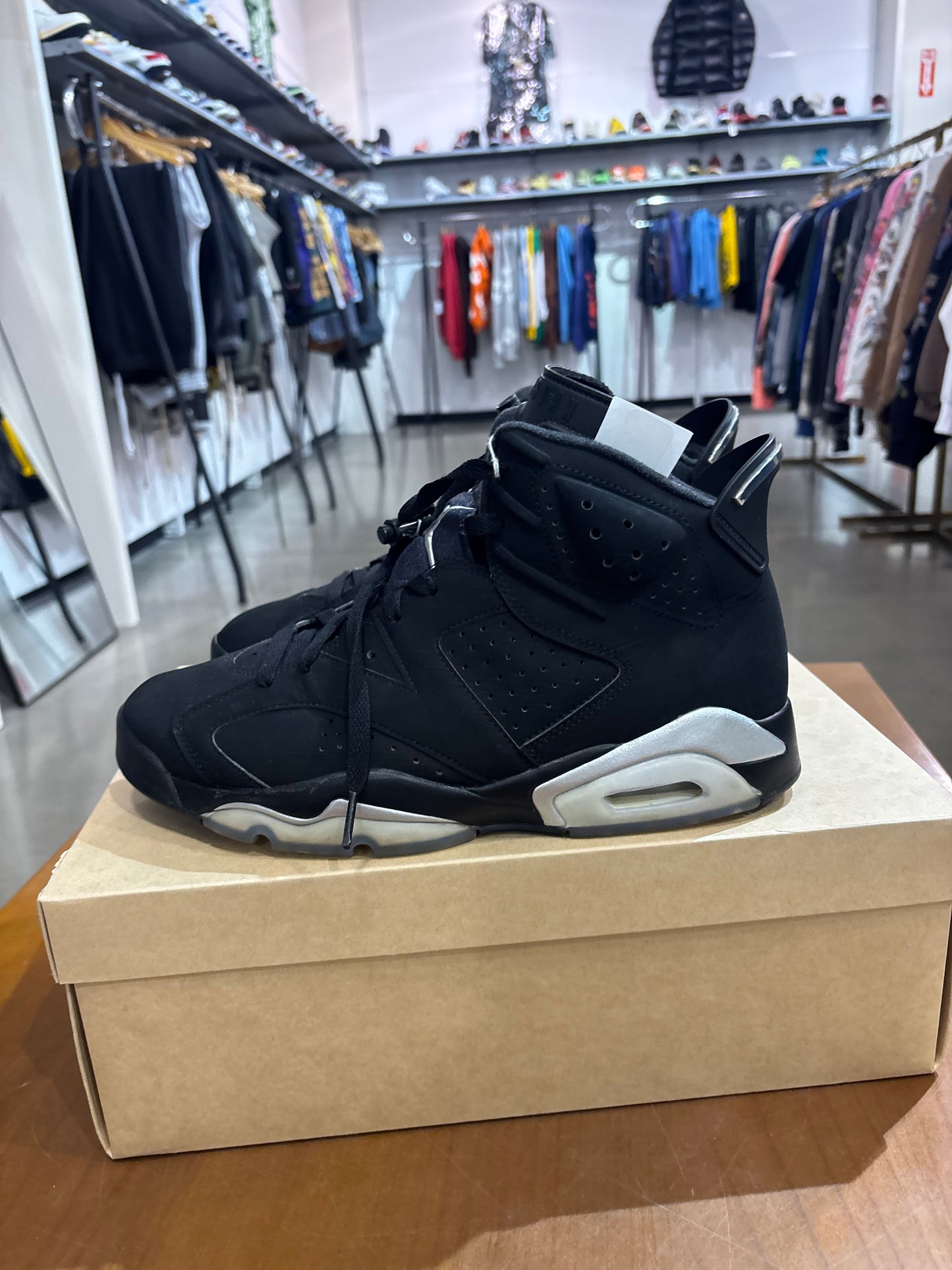 Preowned Air Jordan 6 Chrome