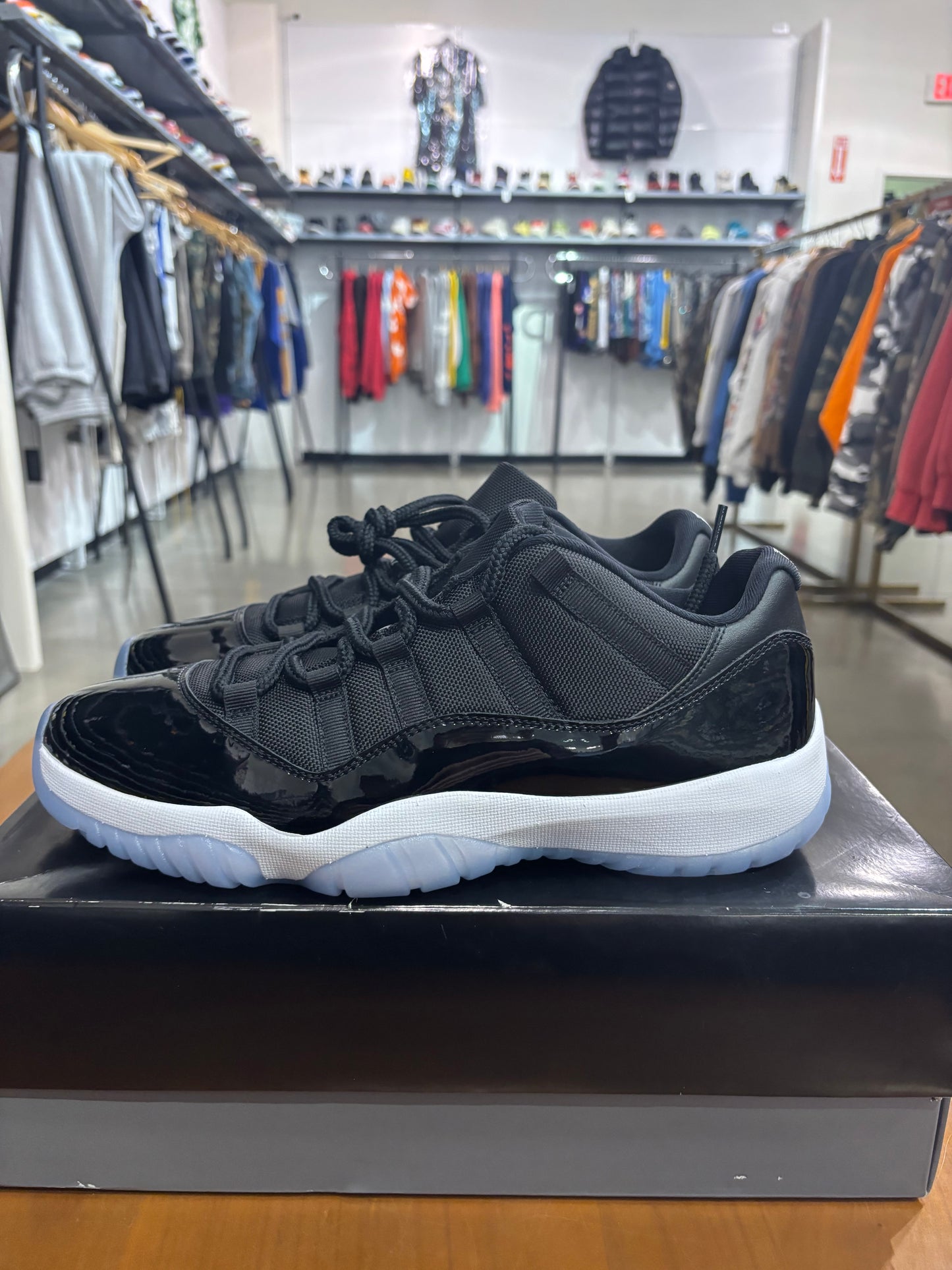 Air Jordan 11 Low Space Jam
