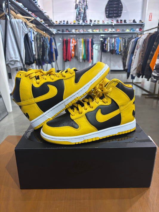 Nike SB Dunk High Wu-Tang