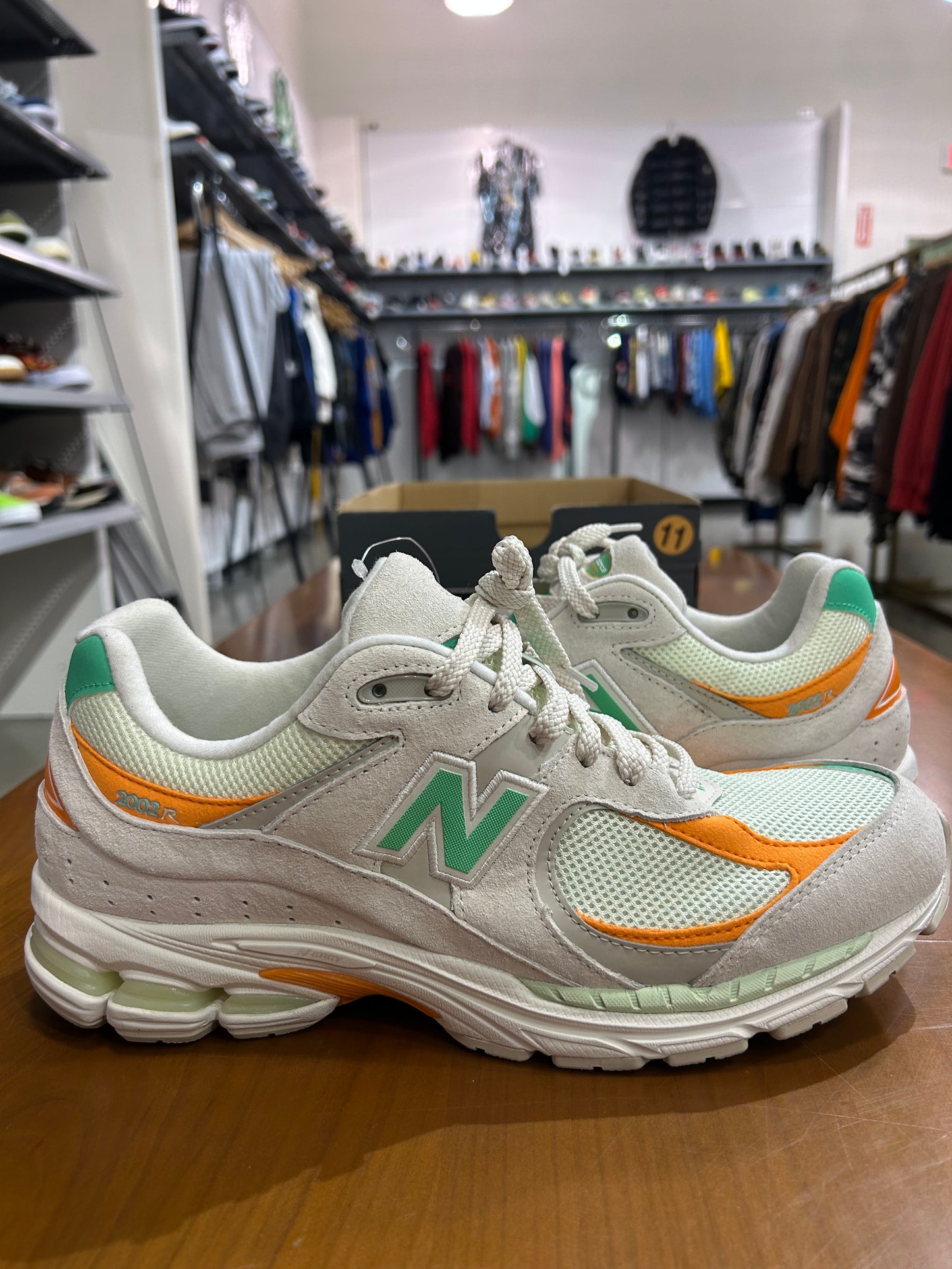 New Balance 2002R Linen Green Apple