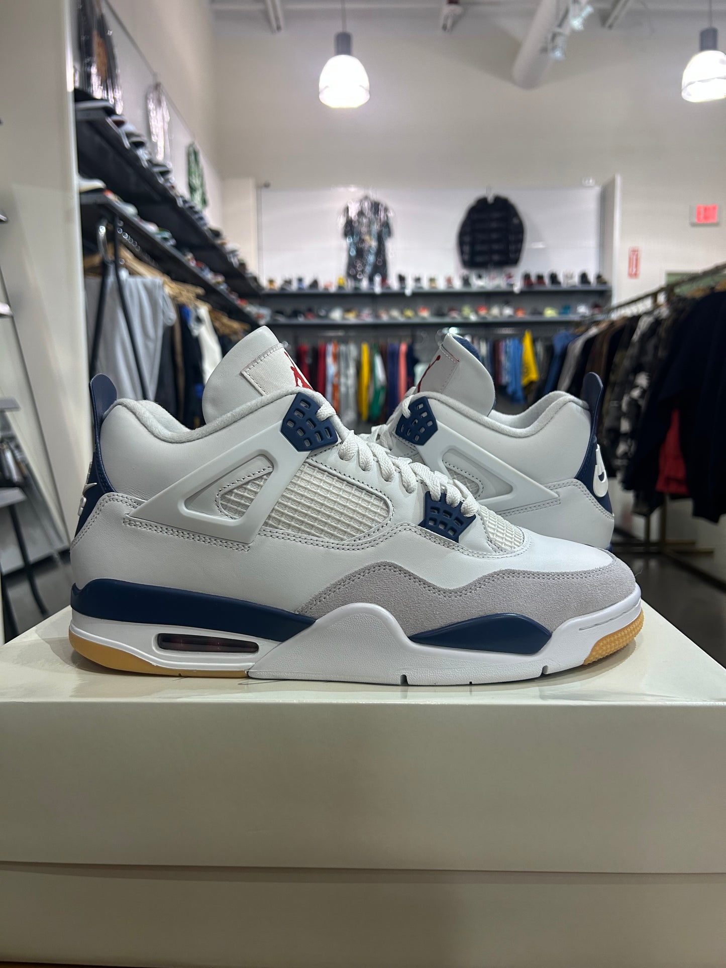 Preowned Air Jordan 4 Navy SB Gum