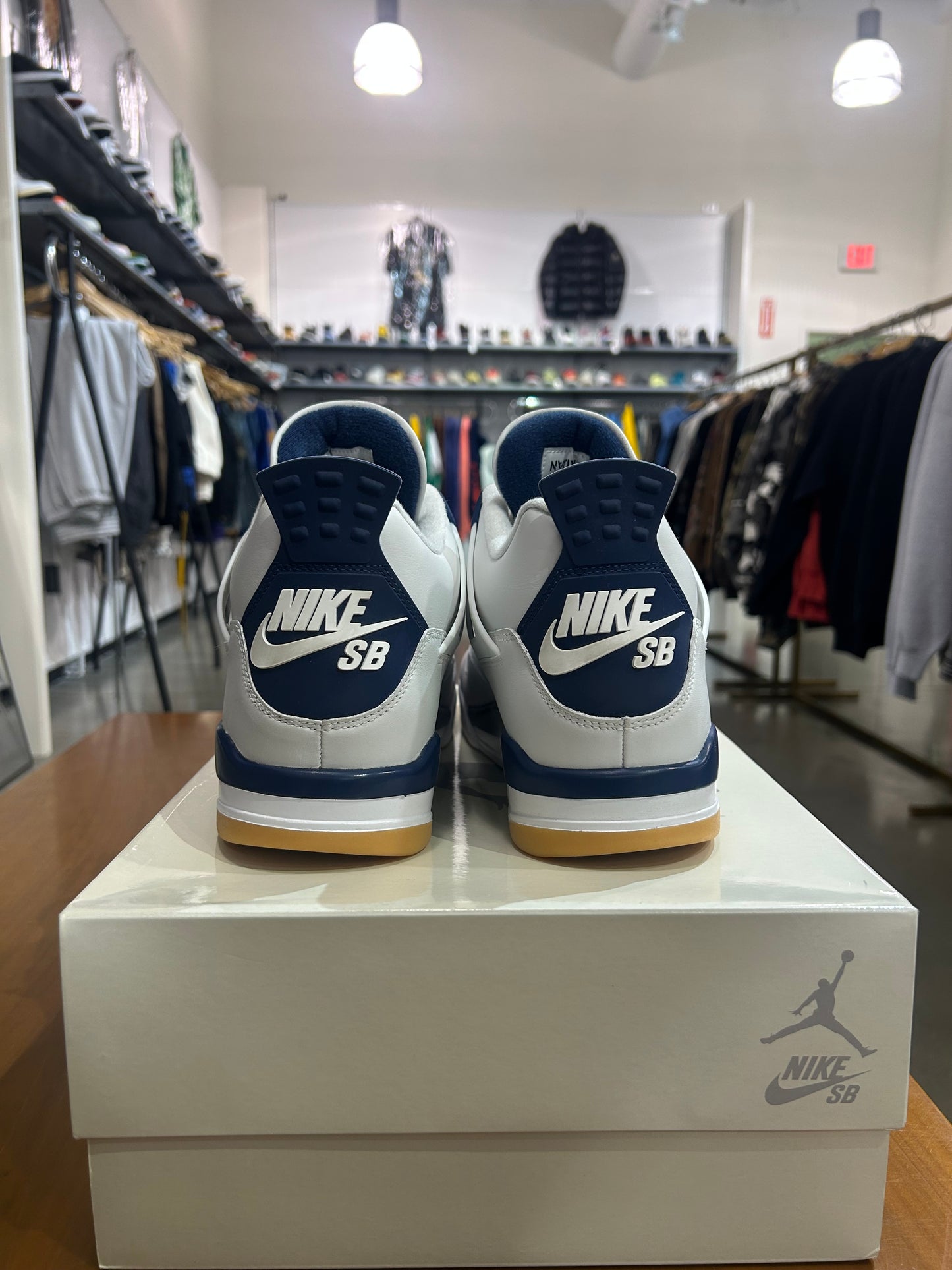 Preowned Air Jordan 4 Navy SB Gum