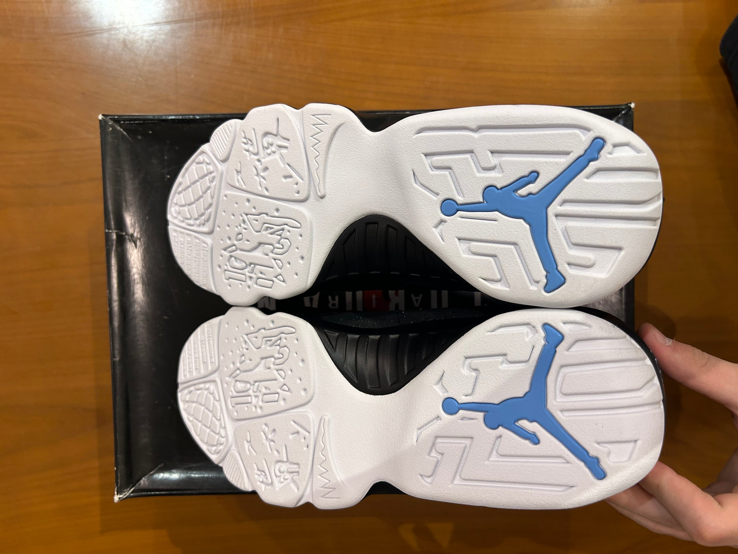 Air Jordan 9 University Blue