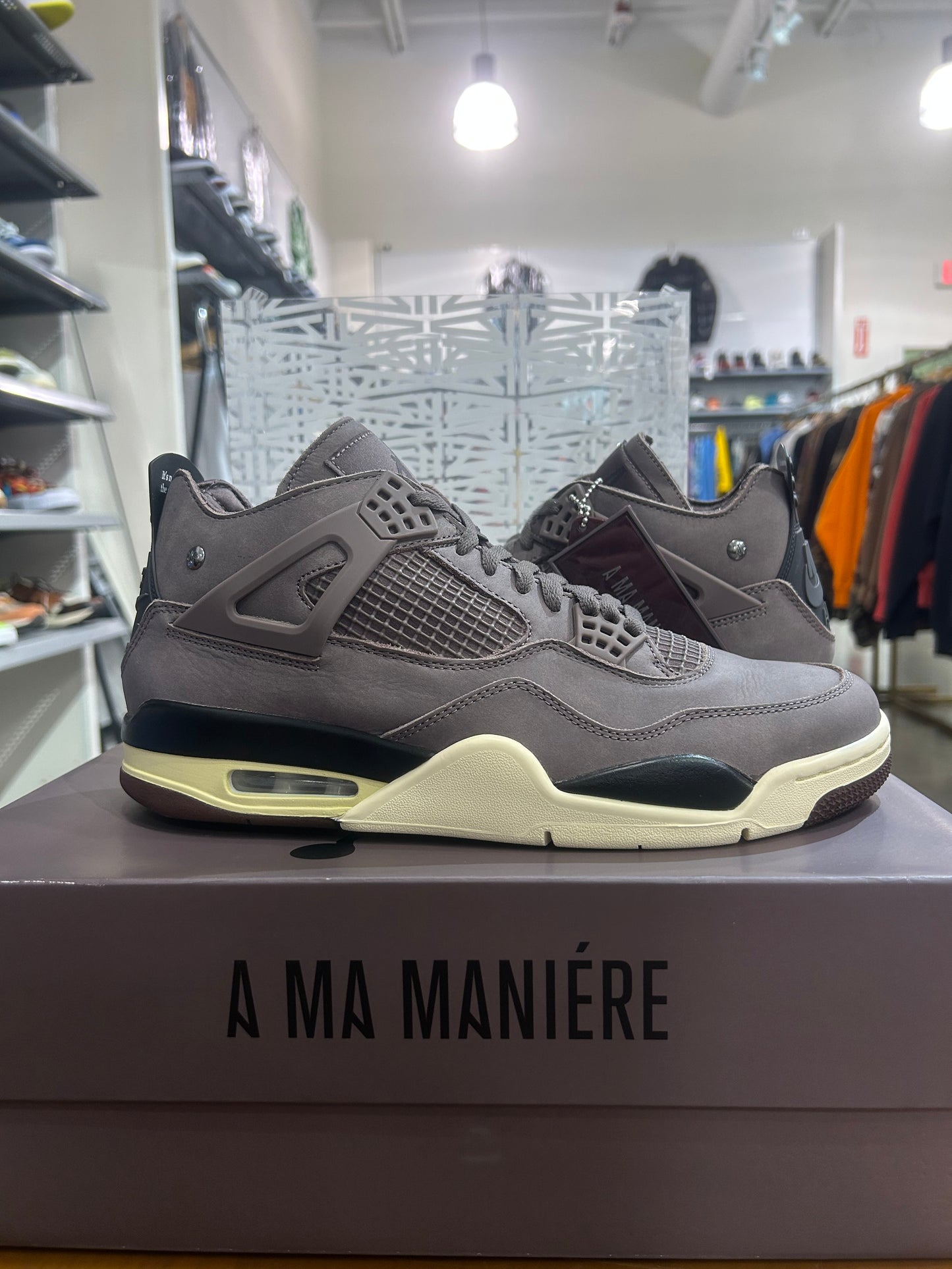 Air Jordan 4 A Ma Maniere Violet Ore