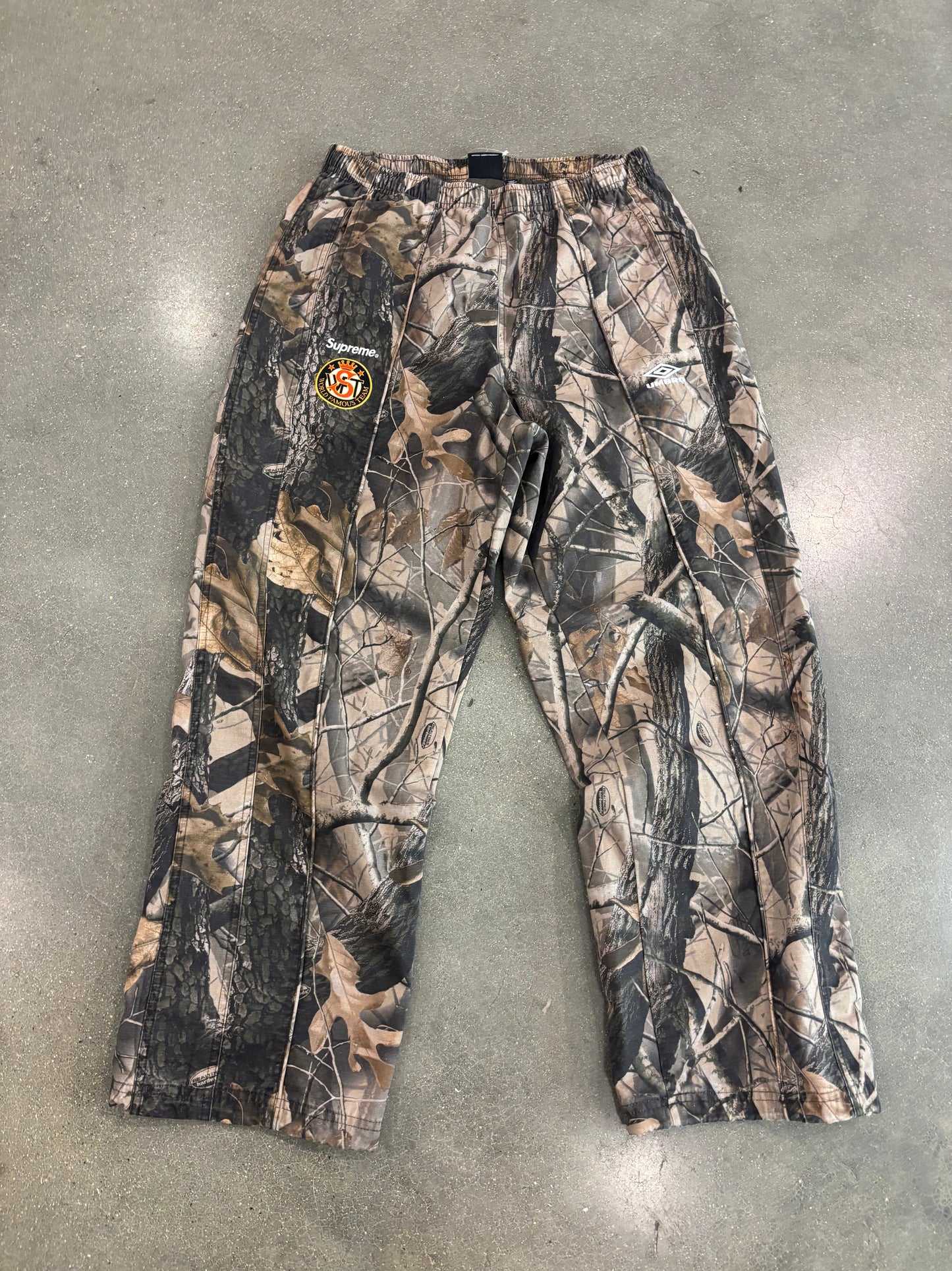 Preowned Supreme Umbro Cotton Ripstop Track Pant (SS26) Realtree Hardwoods Camo