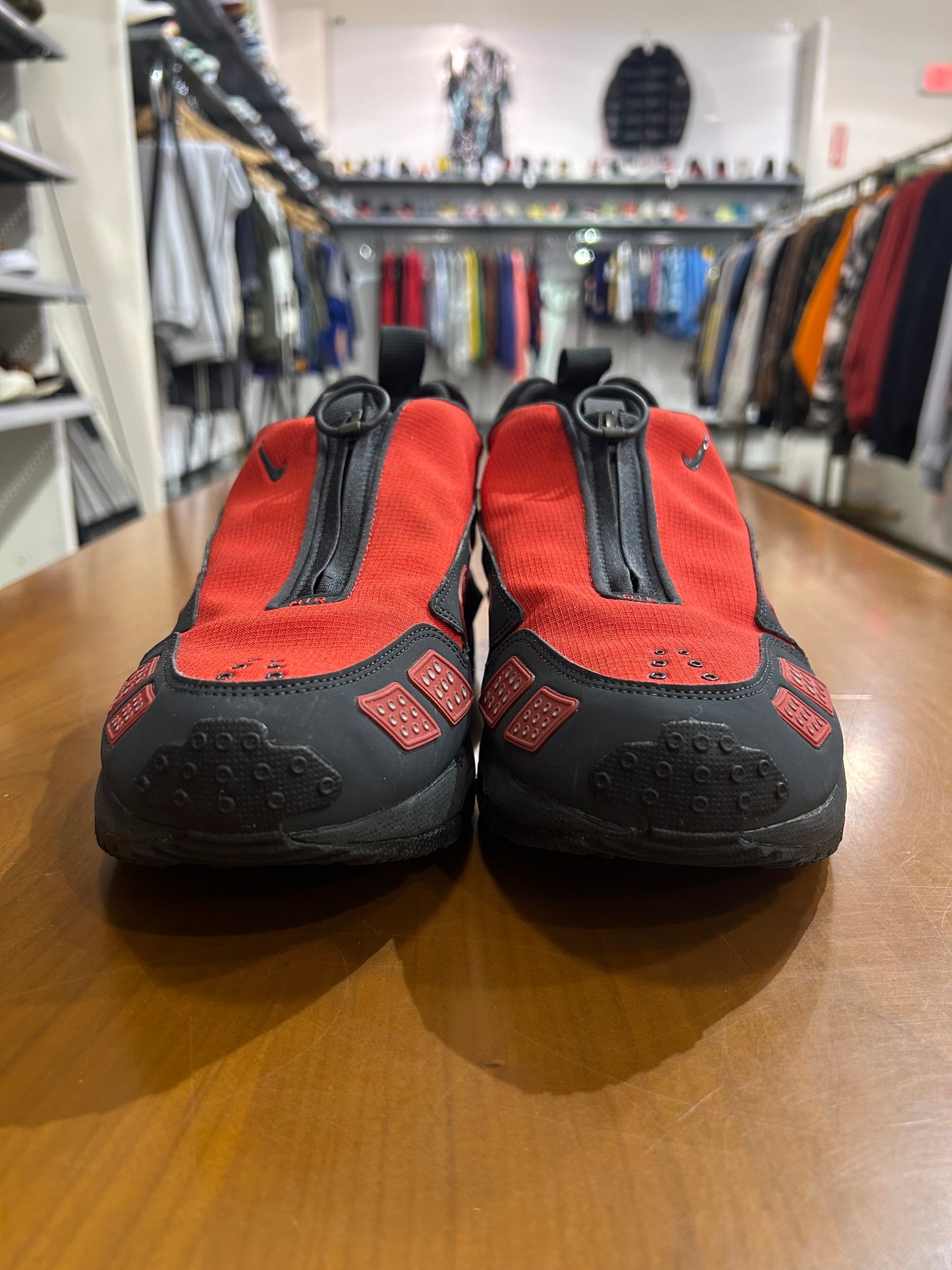Preowned Nike Air Max Sunder Gore-Tex Hyper Crimson