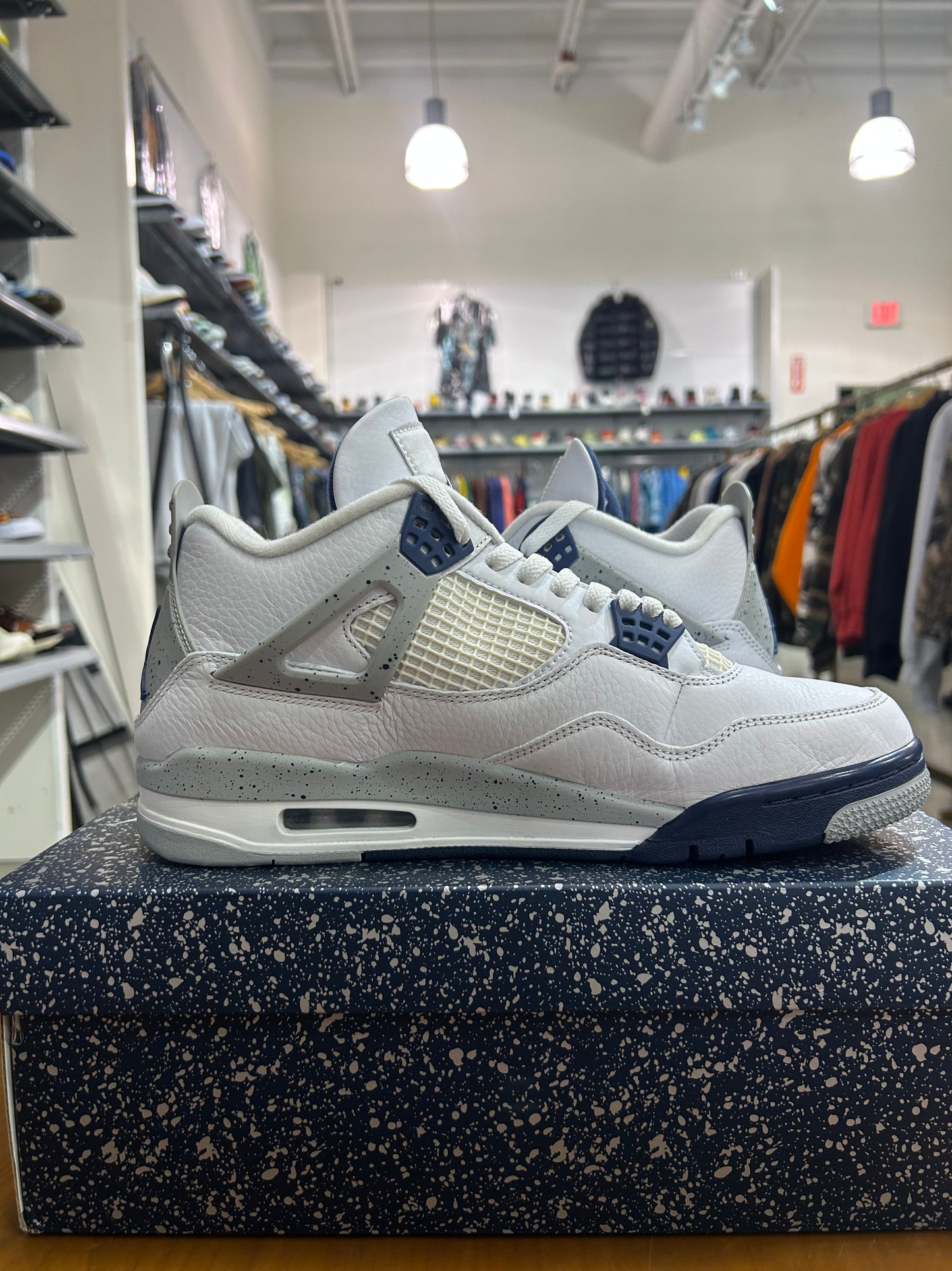 Preowned Air Jordan 4 Midnight Navy