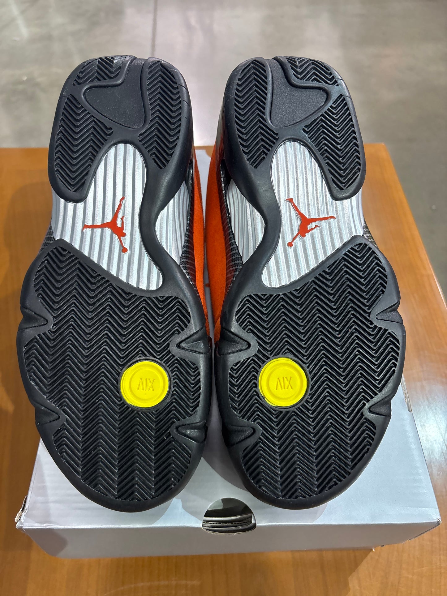 Air Jordan 14 Ferrari