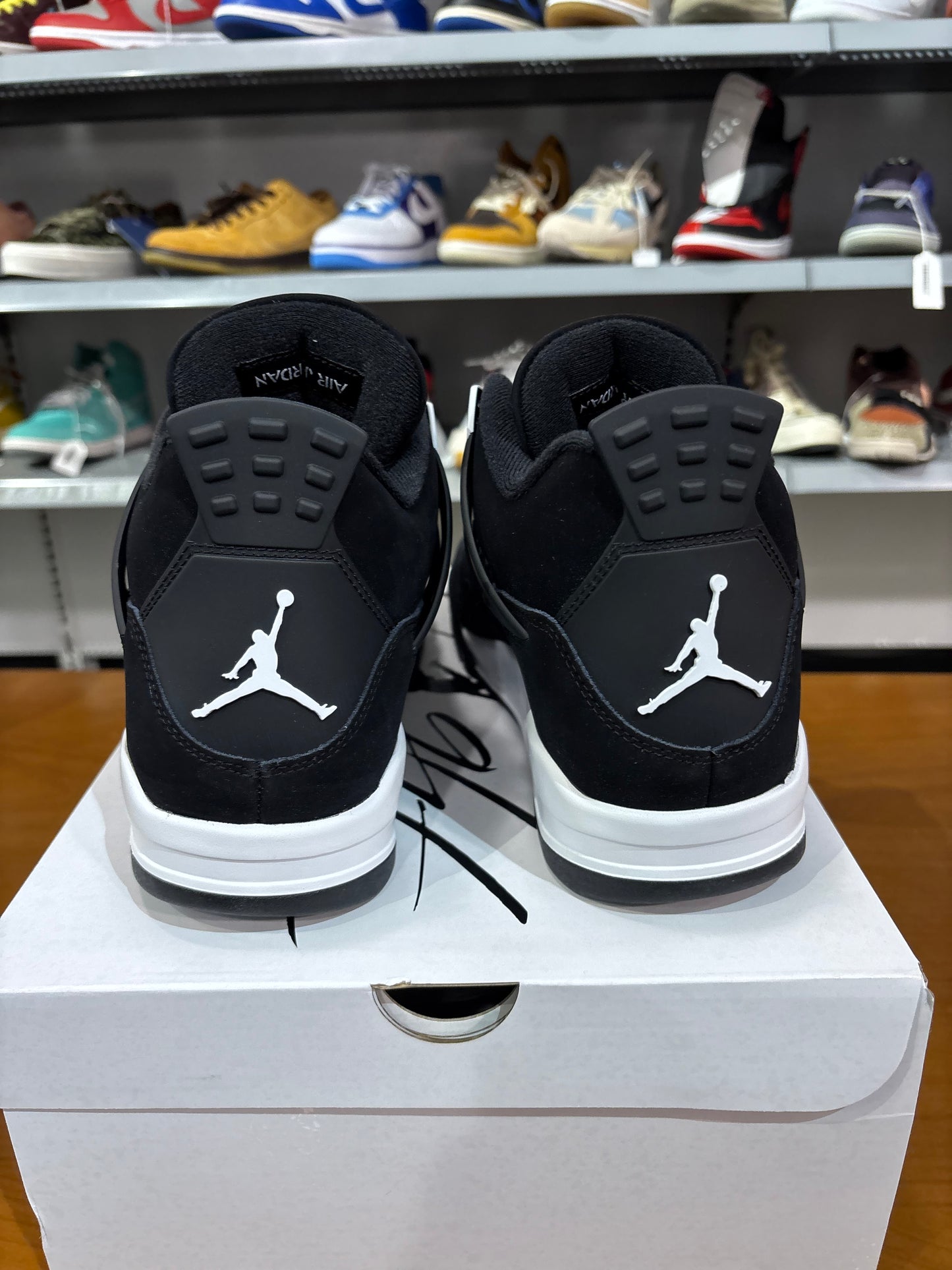 Air Jordan 4 White Thunder