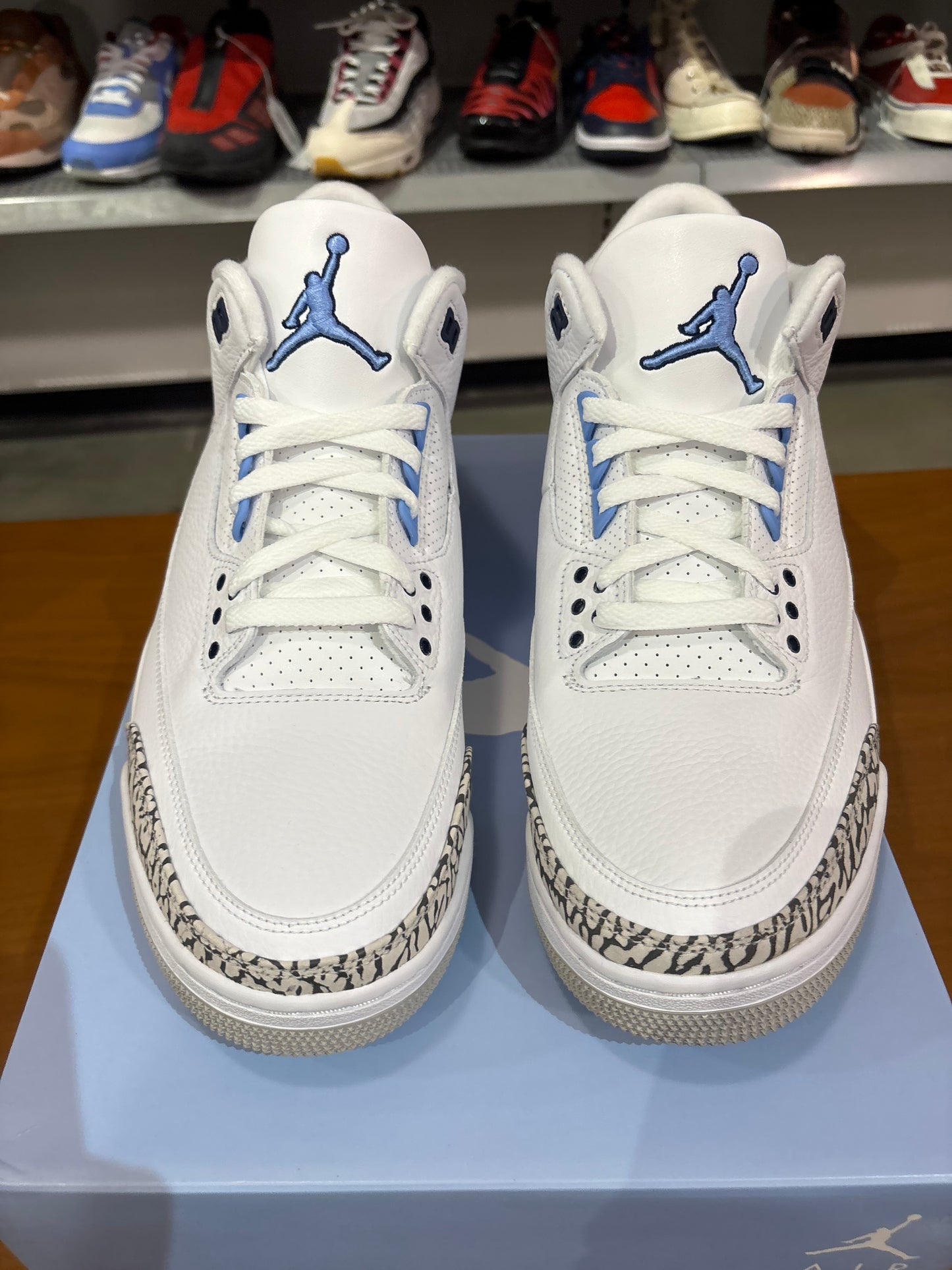 Air Jordan 3 UNC