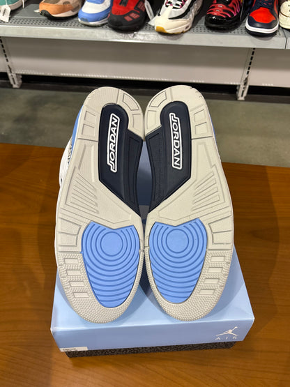 Air Jordan 3 UNC