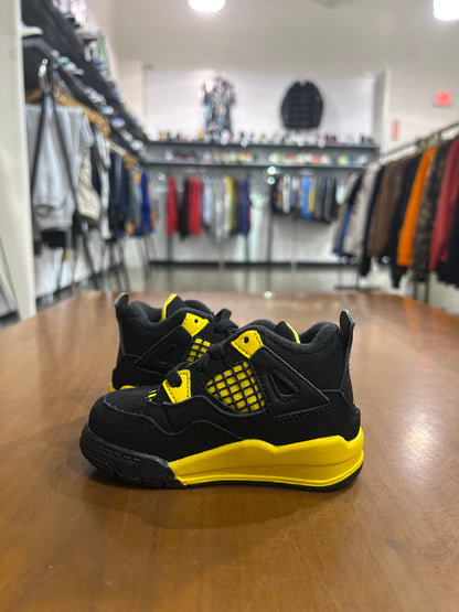 Air Jordan 4 Thunder