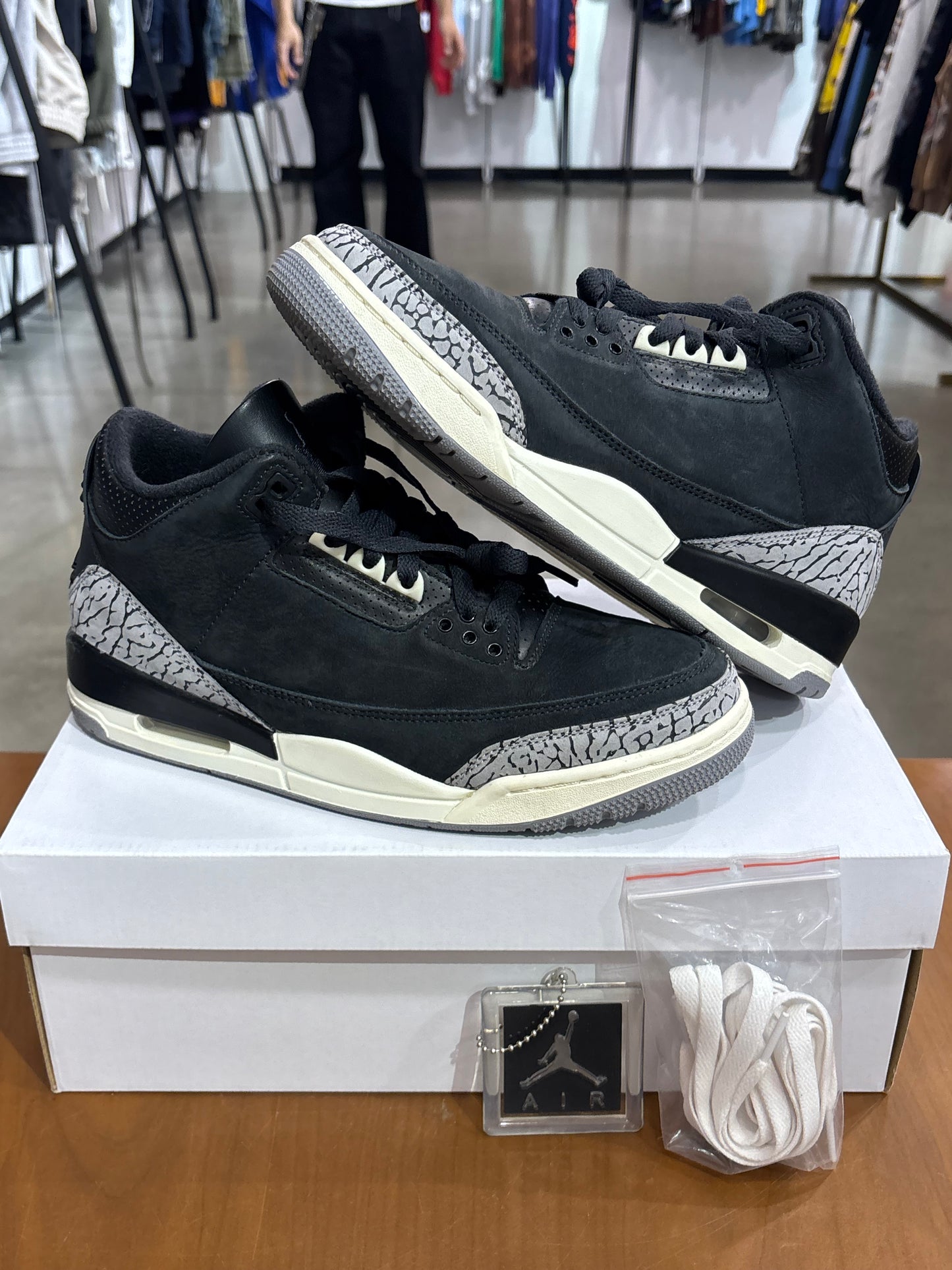 Preowned Air Jordan 3 Off Noir