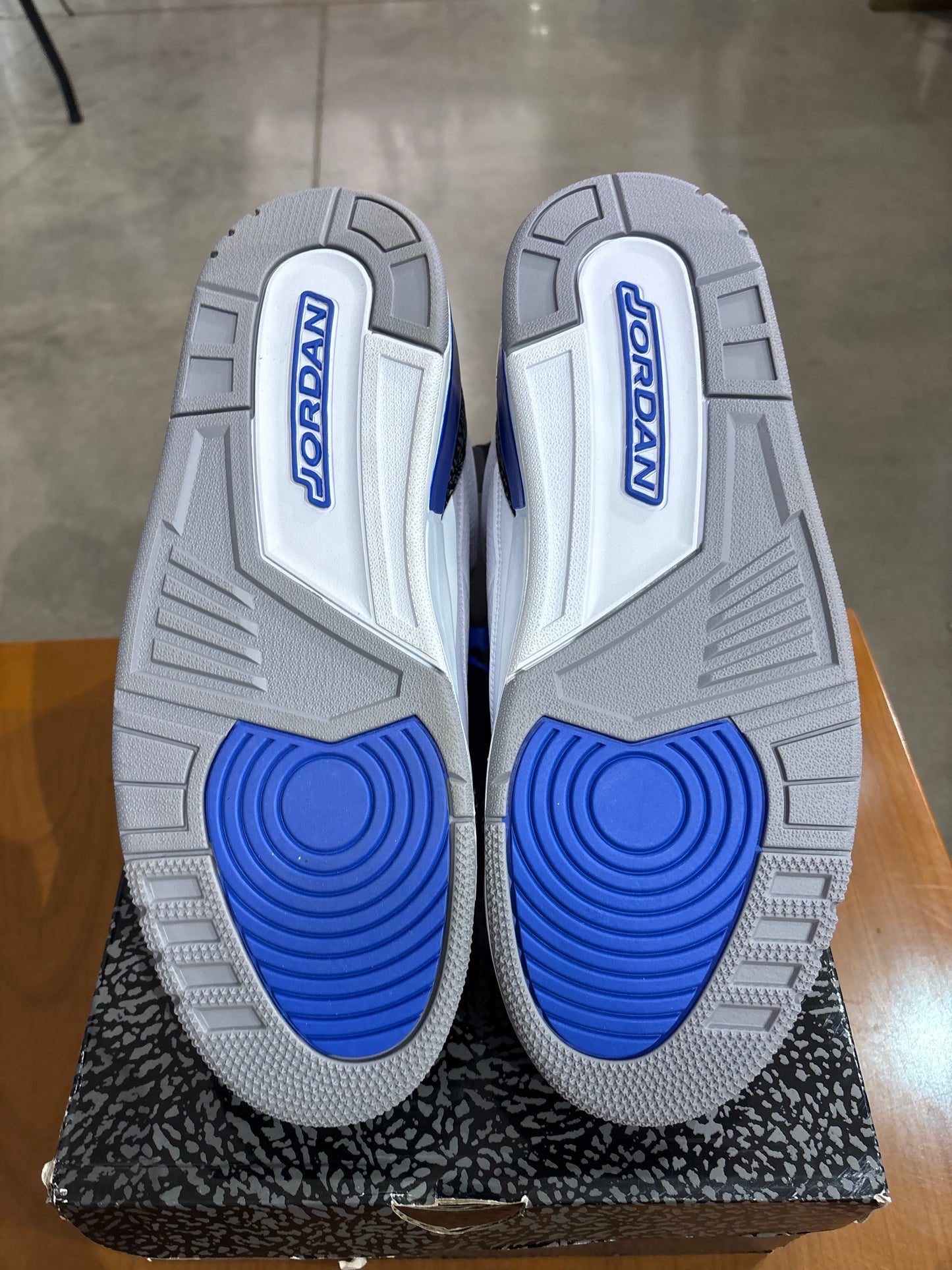 Air Jordan 3 Racer Blue