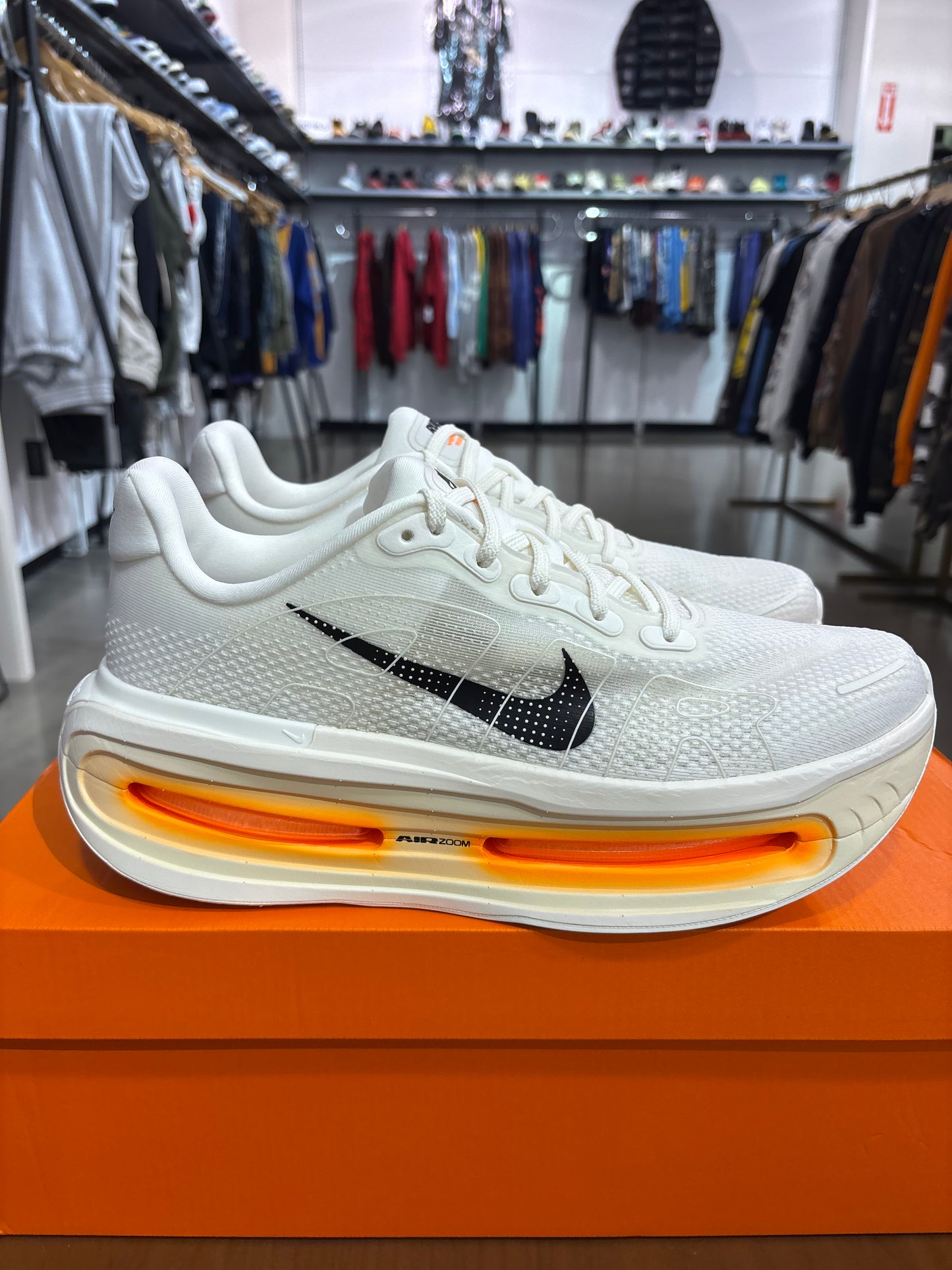 Nike Vomero Premium Sail Coconut Milk