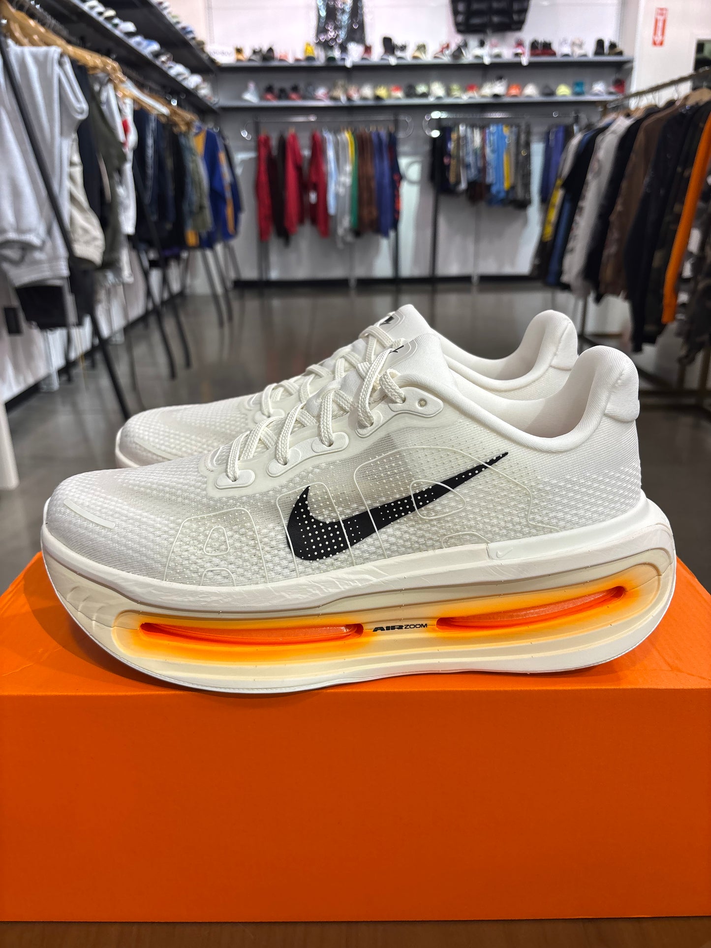 Nike Vomero Premium Sail Coconut Milk