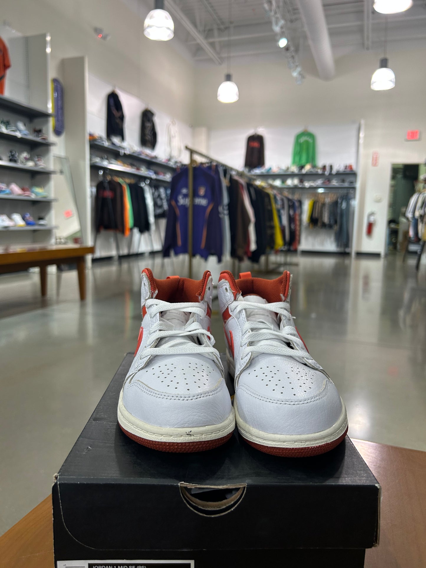 Air Jordan 1 Mid Light Dune