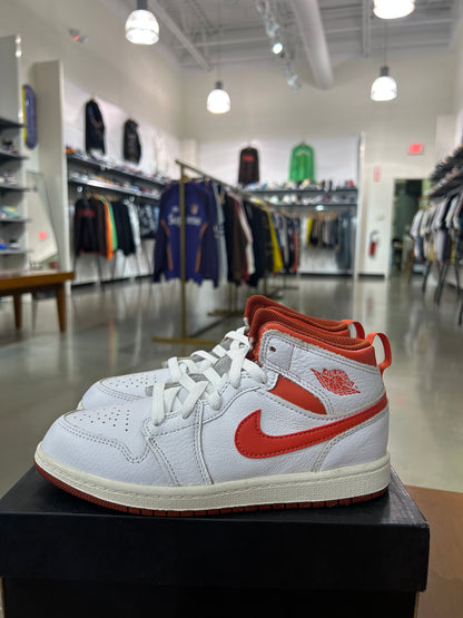 Air Jordan 1 Mid Light Dune