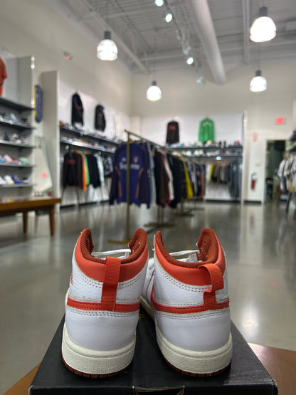 Air Jordan 1 Mid Light Dune