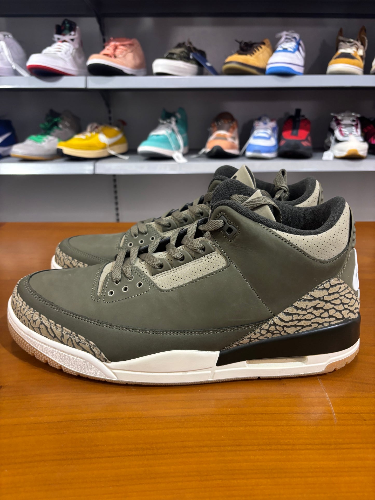 Preowned Air Jordan 3 Family Affair