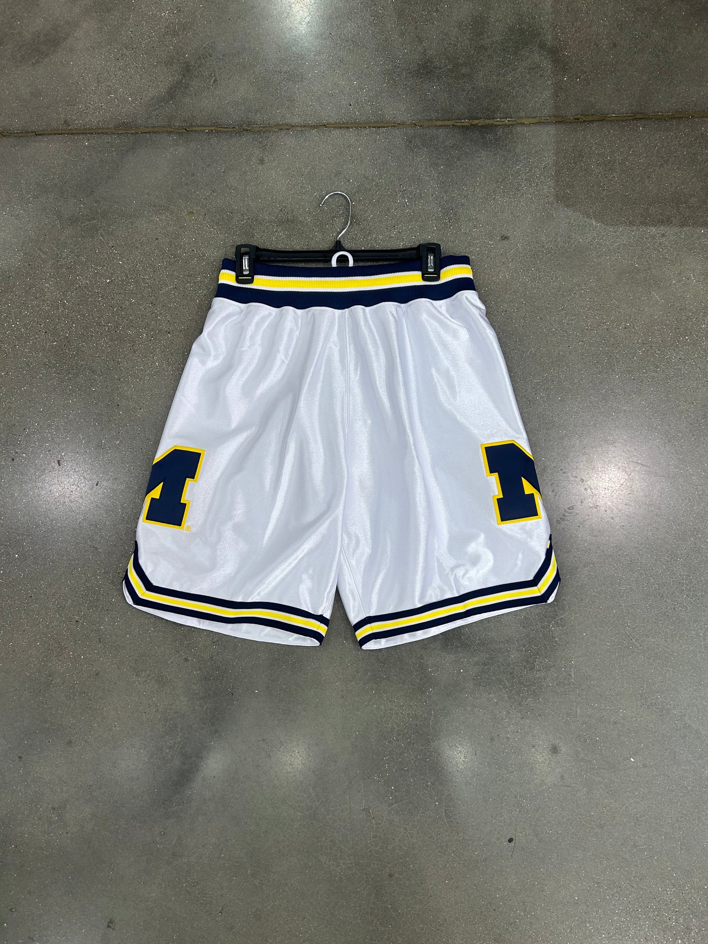 Mitchell & Ness NCAA Michigan Wolverines 1991 Replica Shorts