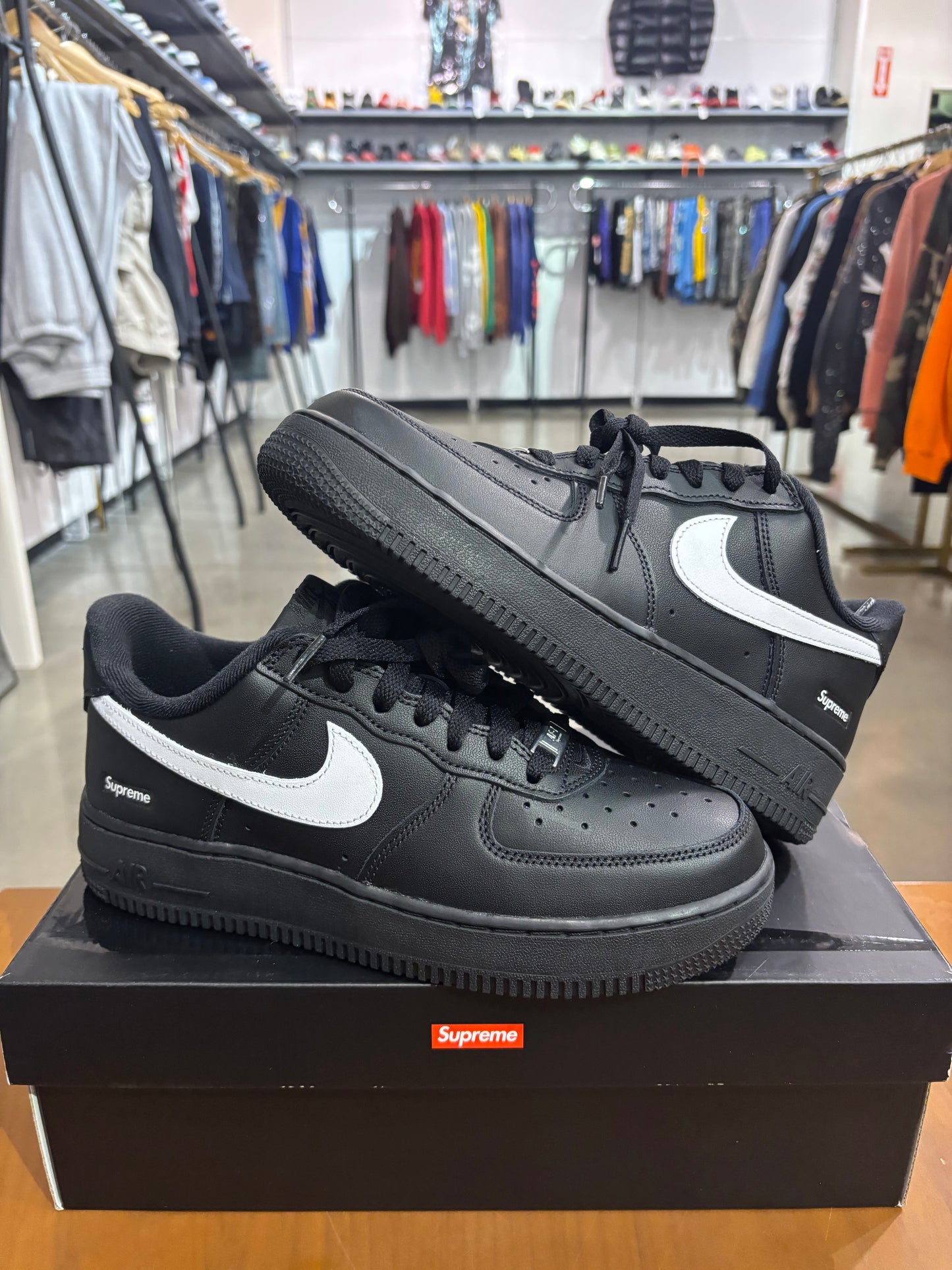 Supreme Air Force 1 Low Black (White Swoosh)