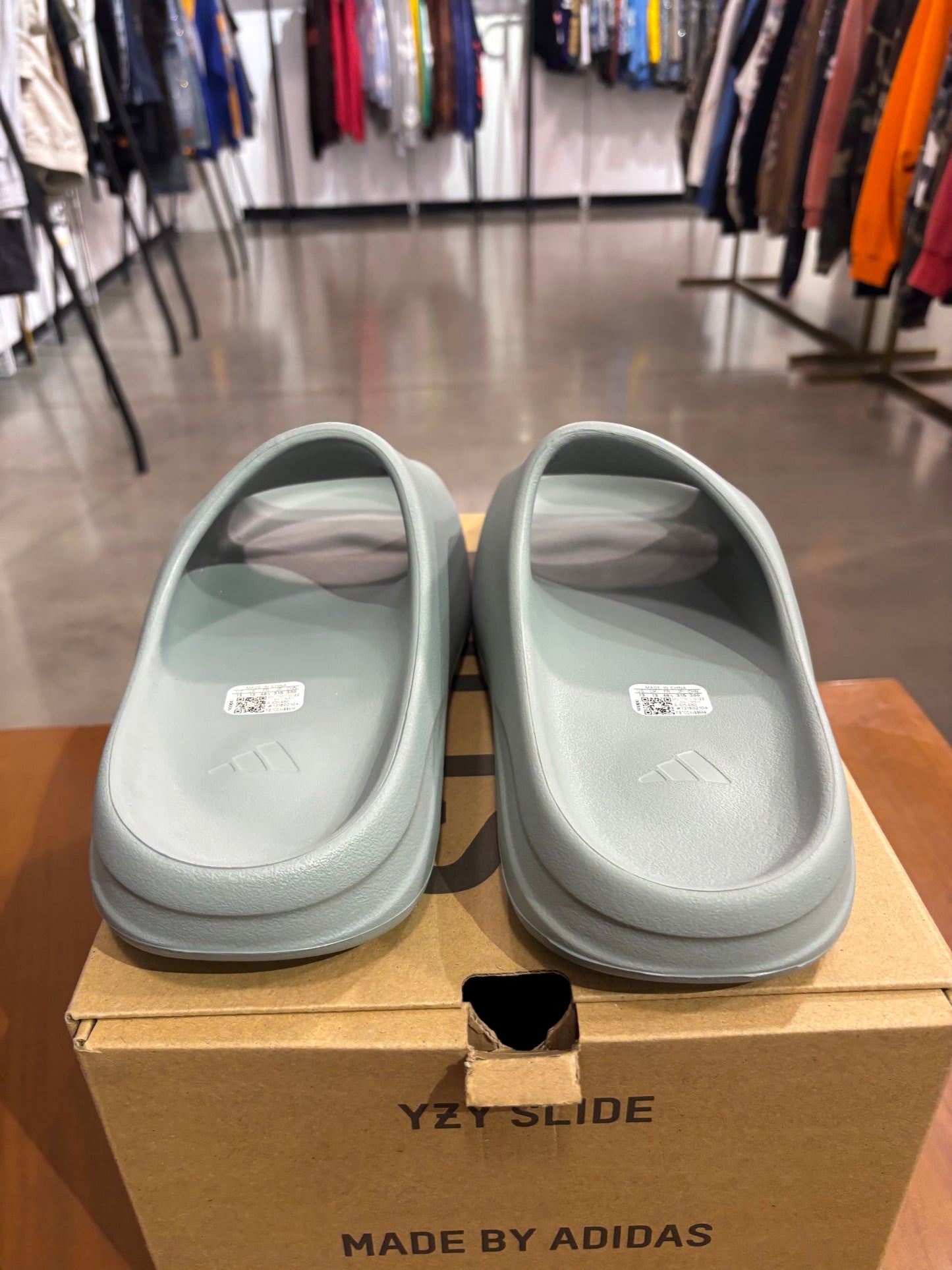 Yeezy Slide Salt